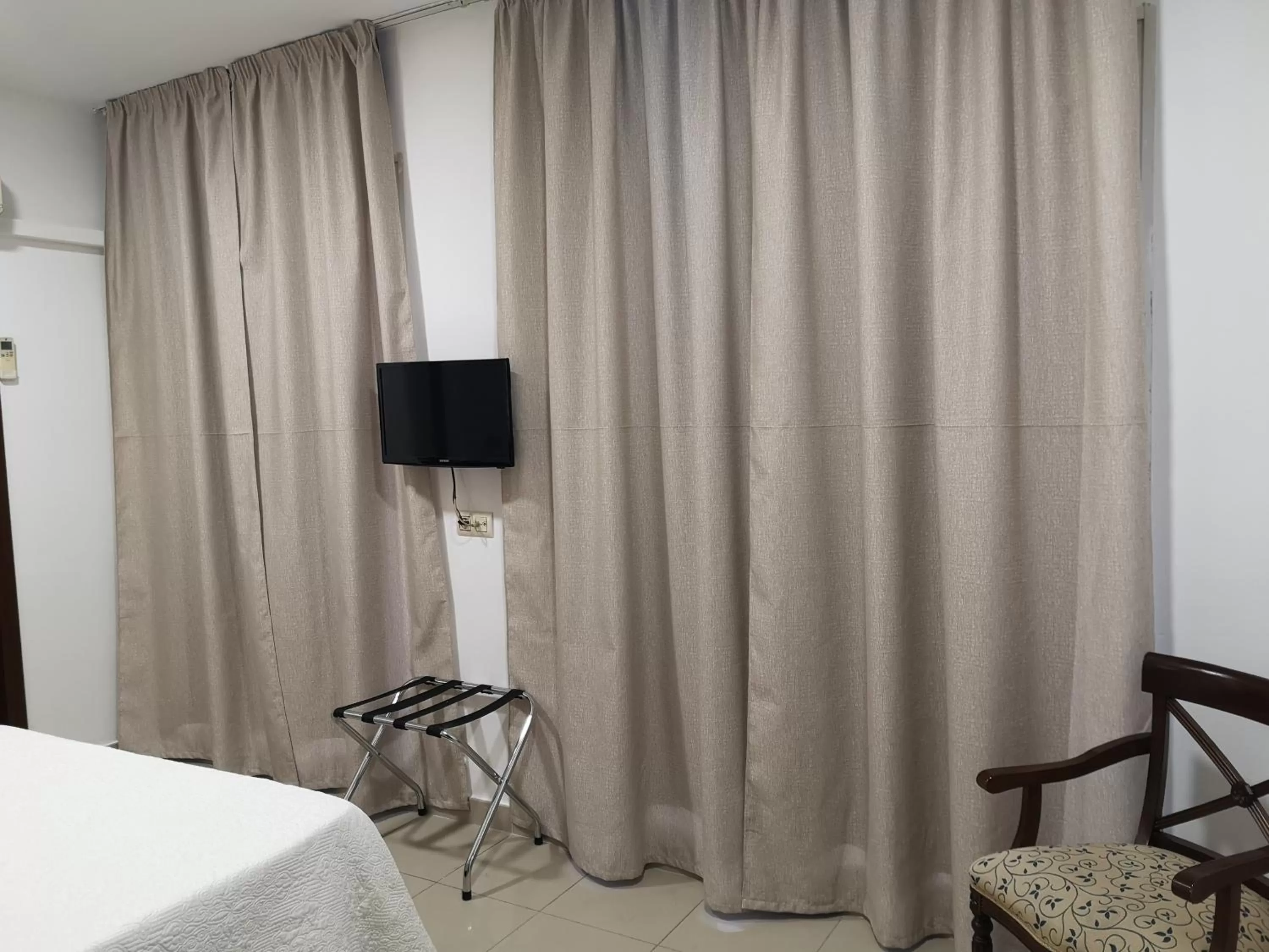 TV/Entertainment Center in Hotel Veracruz