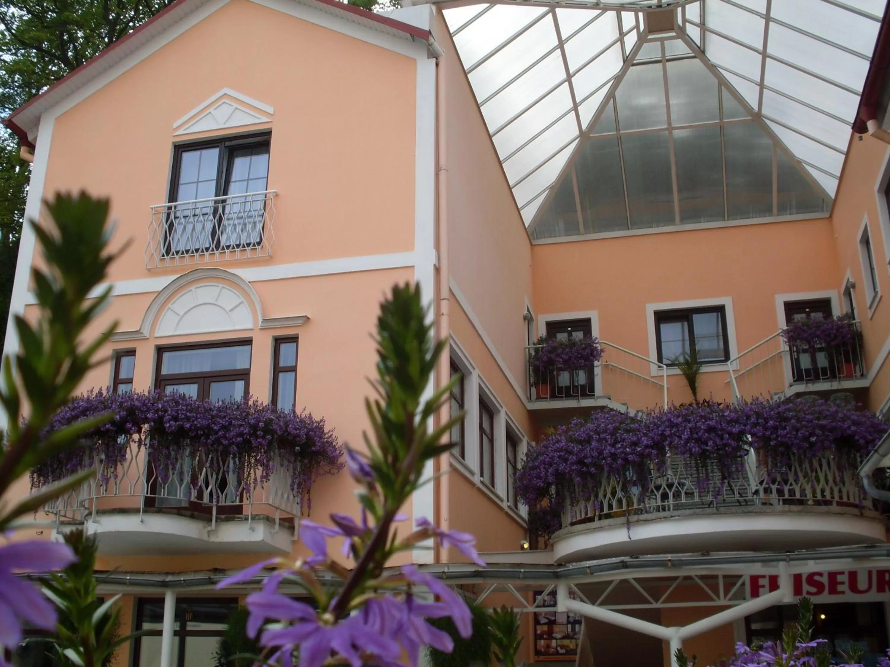Facade/entrance in Apartma La Provence