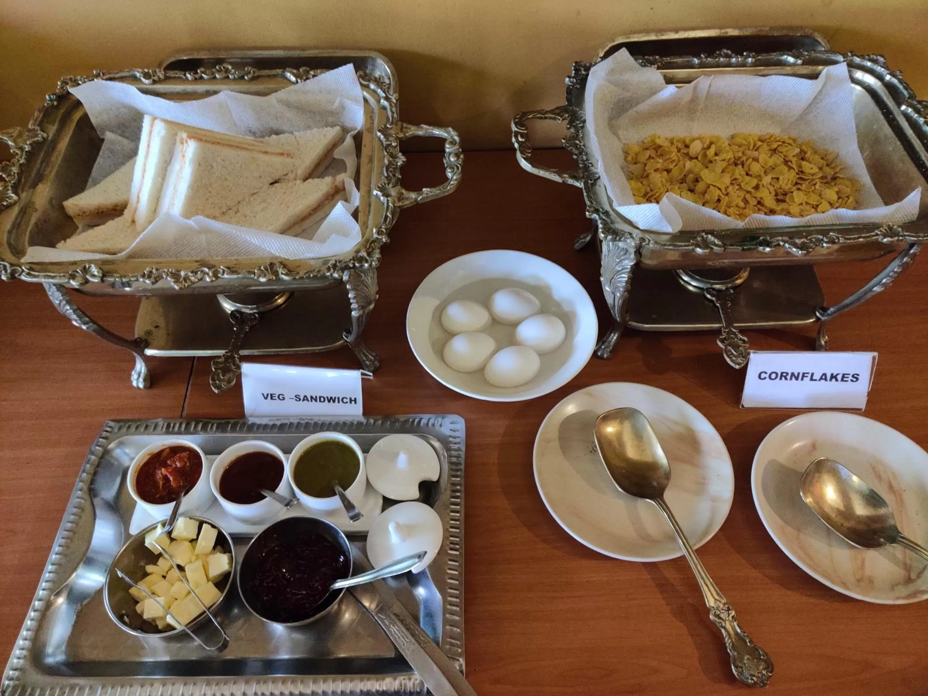 Food and drinks in Hotel Tarayana