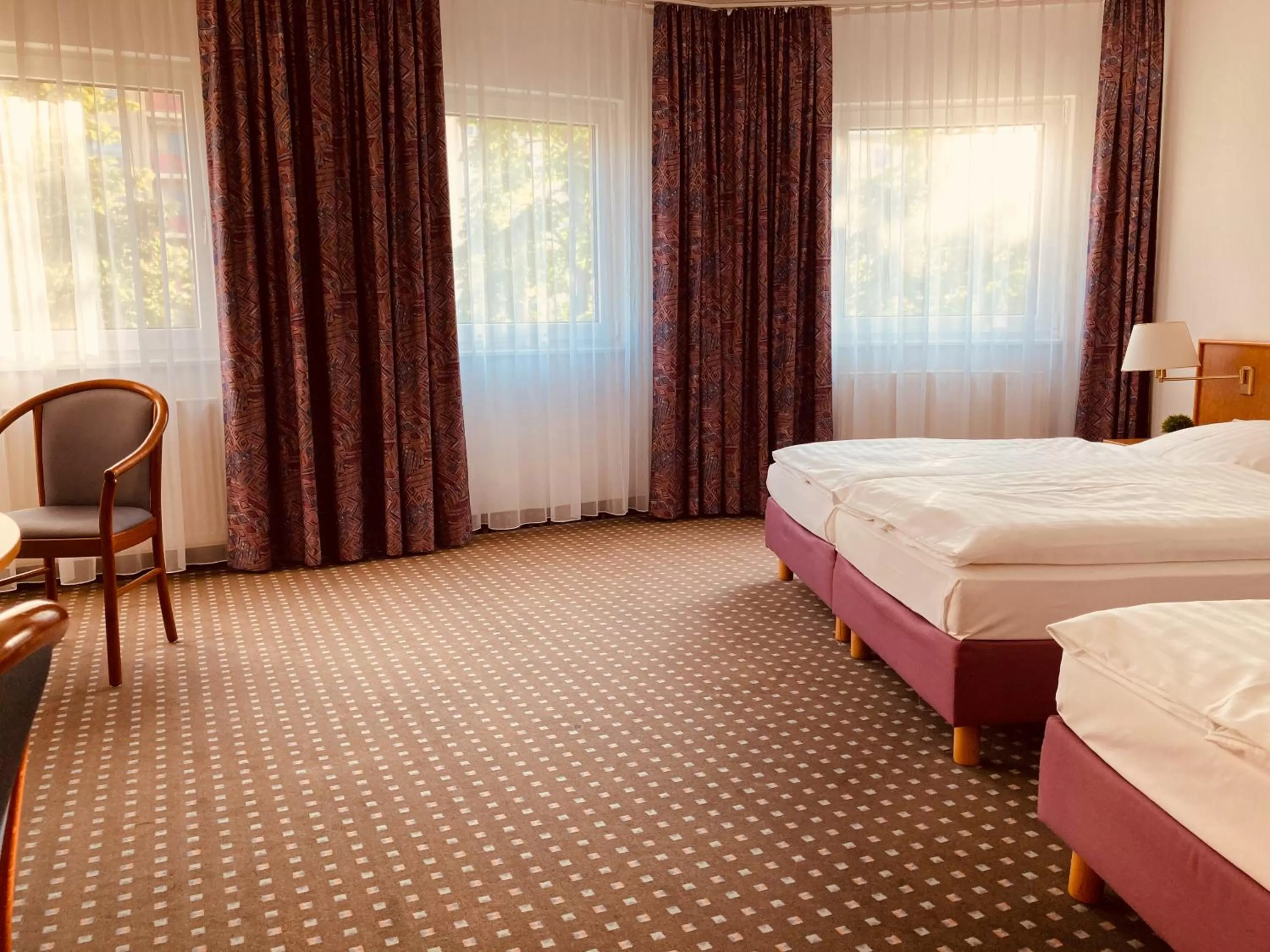 Photo of the whole room, Bed in Akzent Congresshotel Hoyerswerda
