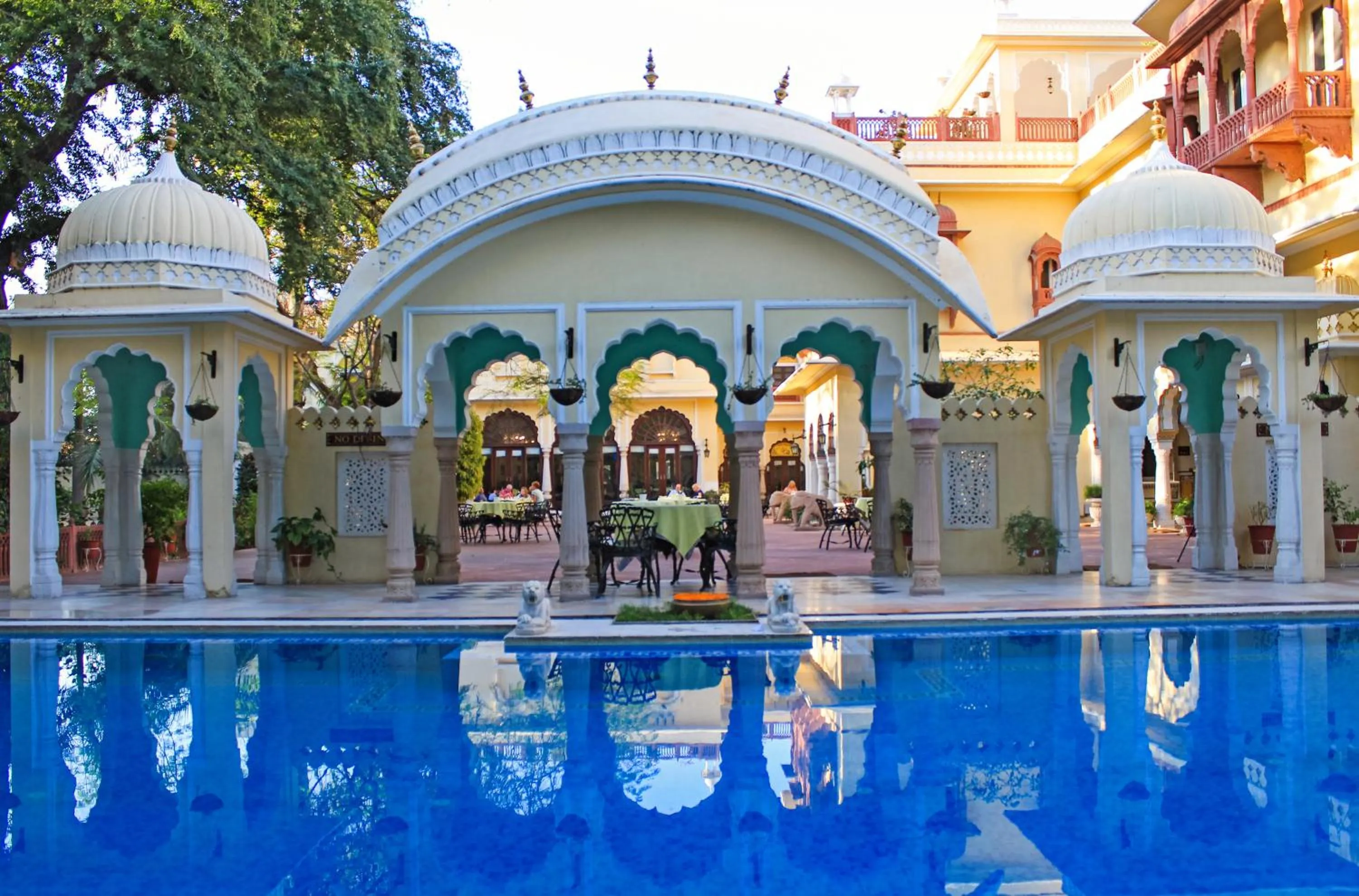 Area and facilities in Alsisar Haveli - Heritage Hotel