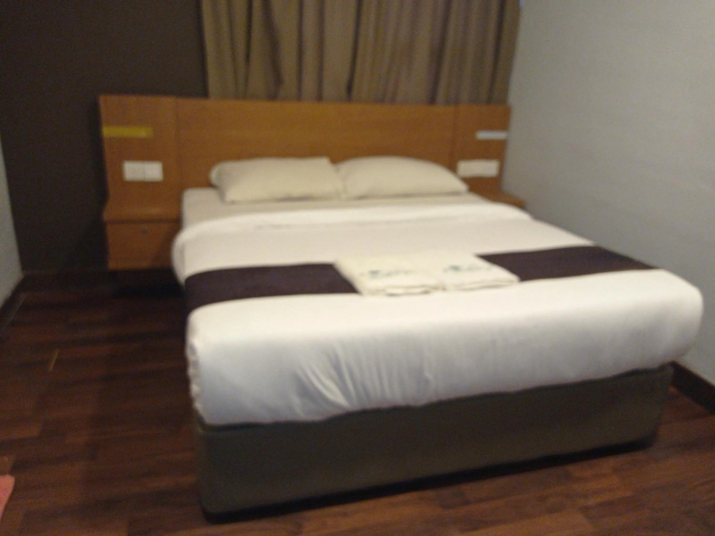 Bed in Hotel Zamburger Second Link