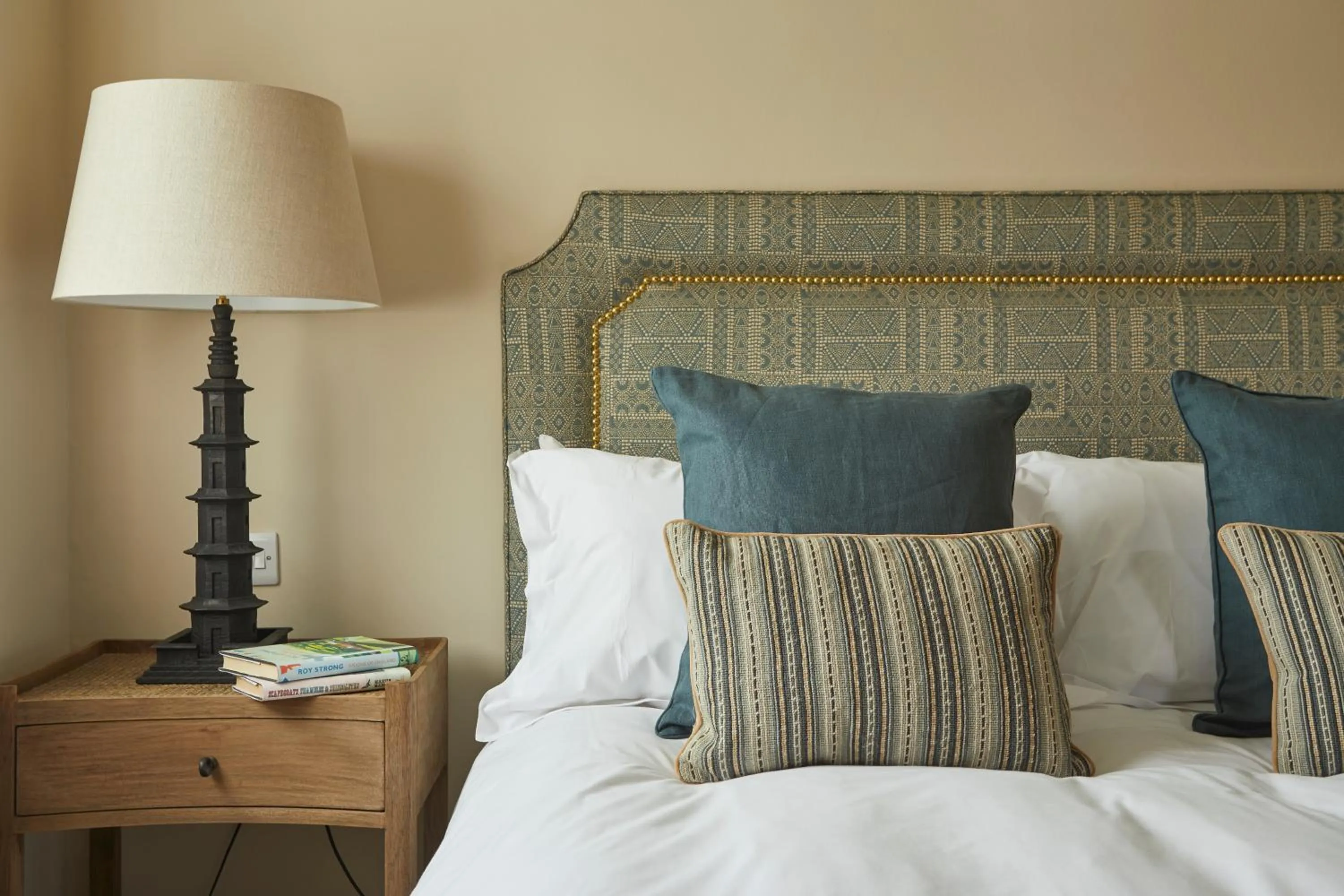 Bed in Crown and Anchor