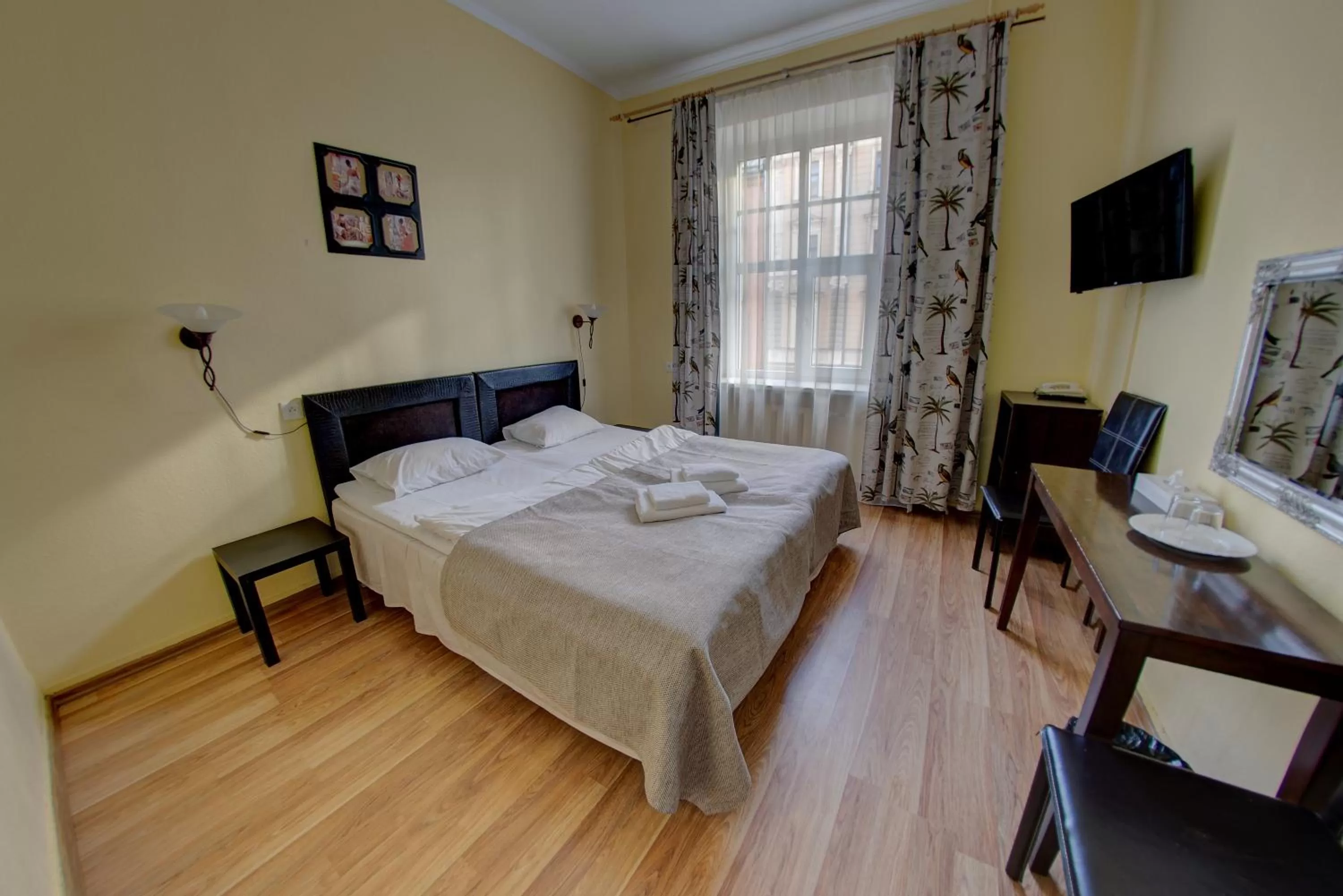 Photo of the whole room, Bed in Viktorija