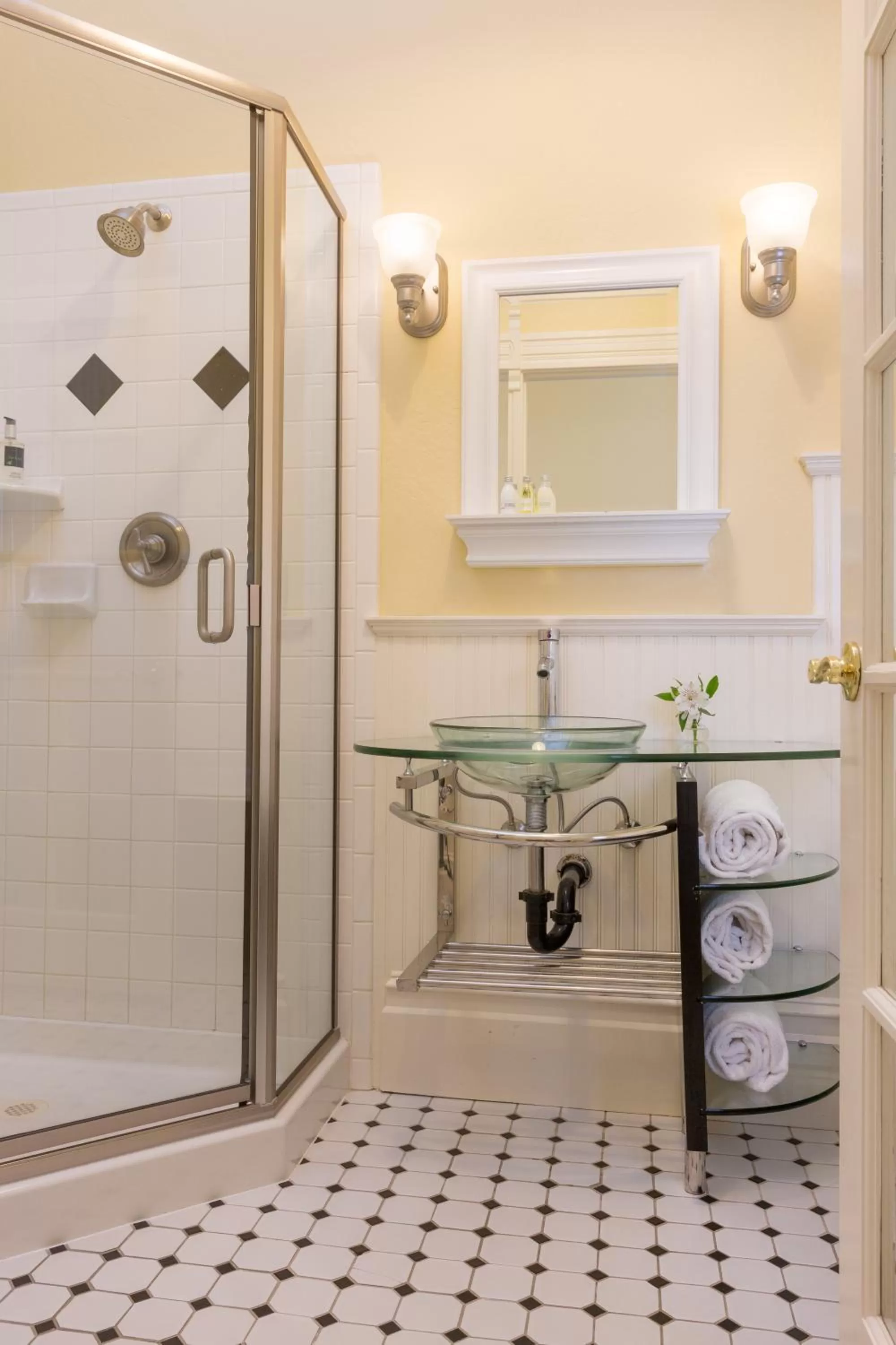 Bathroom in Healdsburg Inn on the Plaza, A Four Sisters Inn