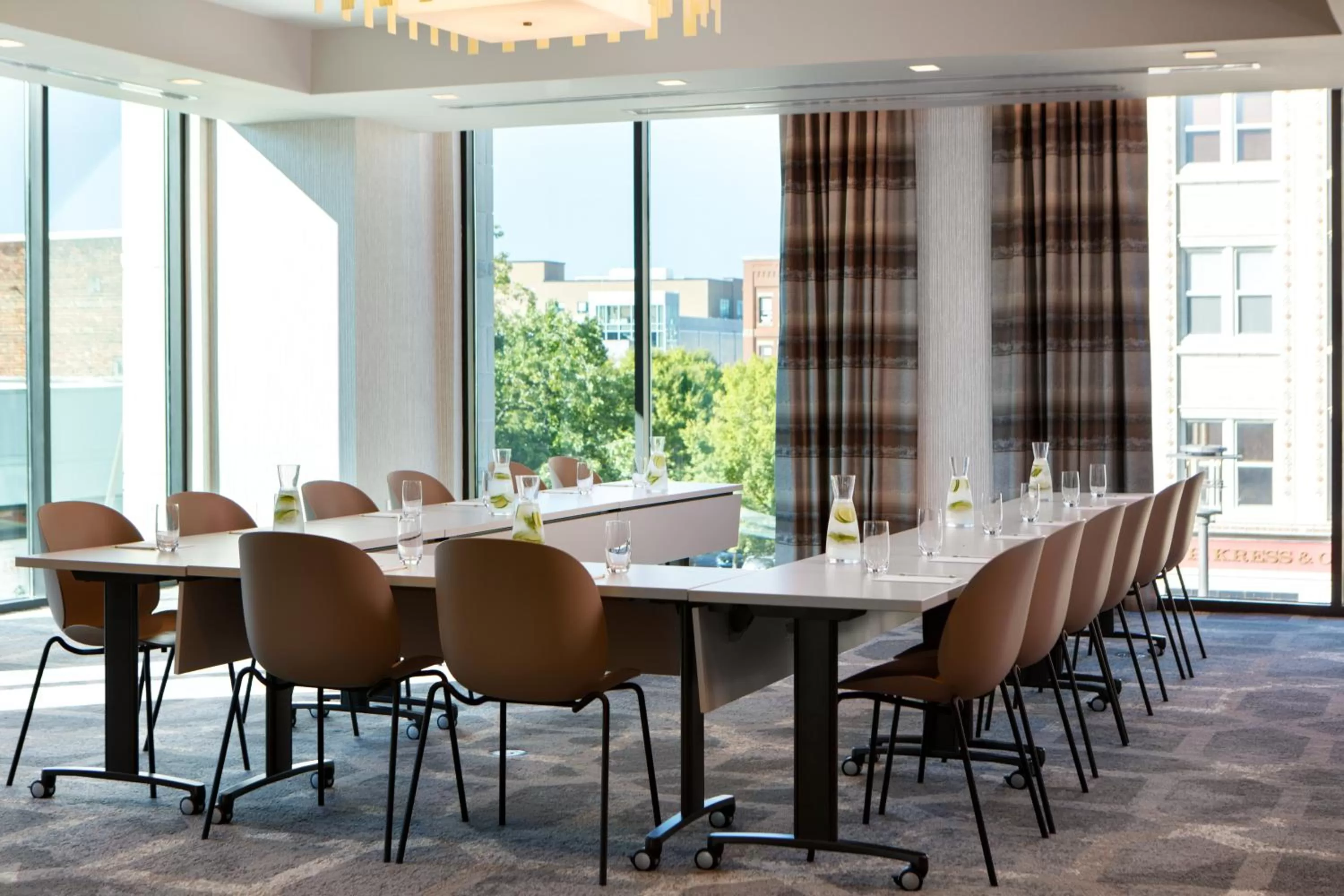 Meeting/conference room in Kimpton Hotel Arras by IHG