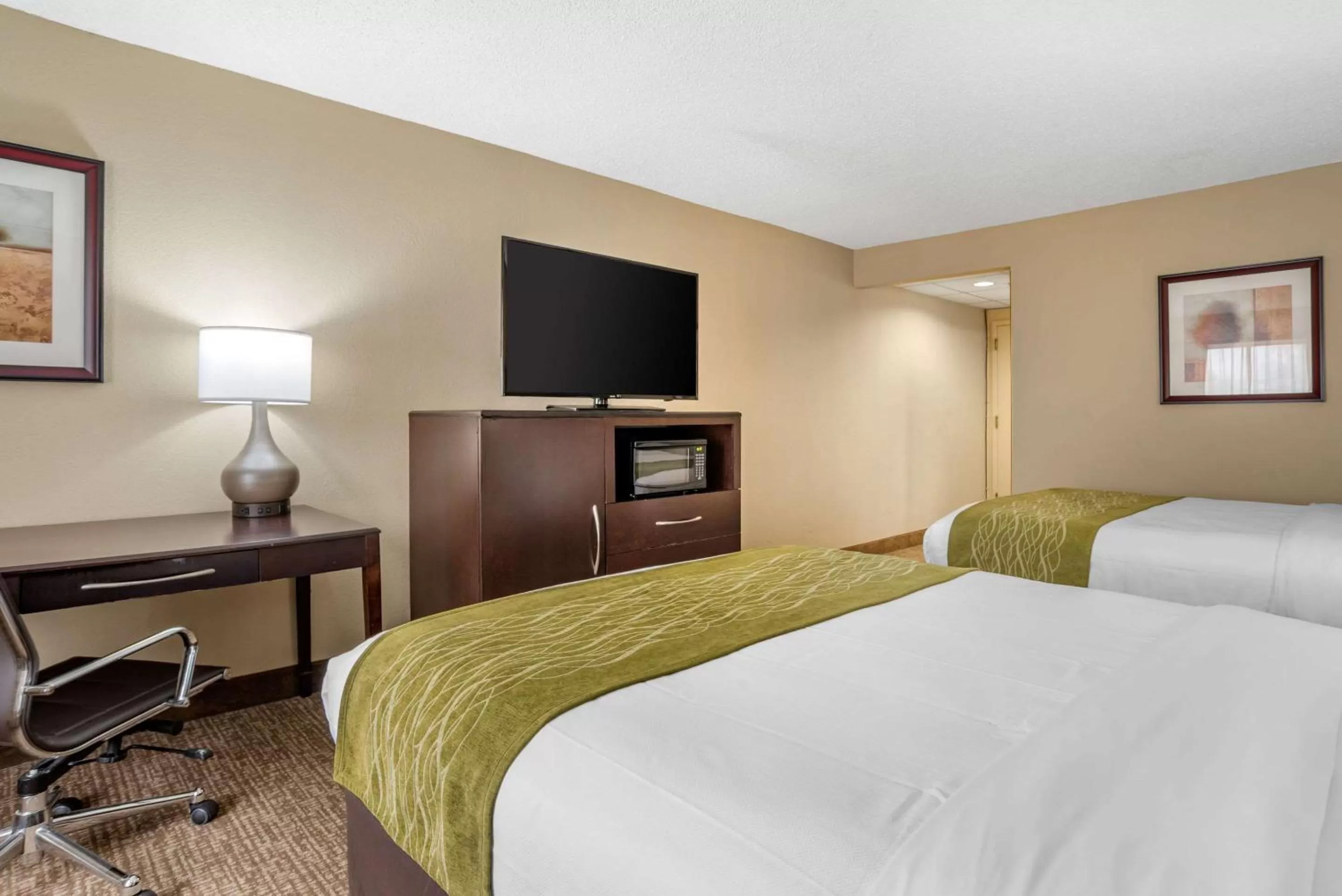 Photo of the whole room, Bed in Comfort Inn Pearl-Jackson
