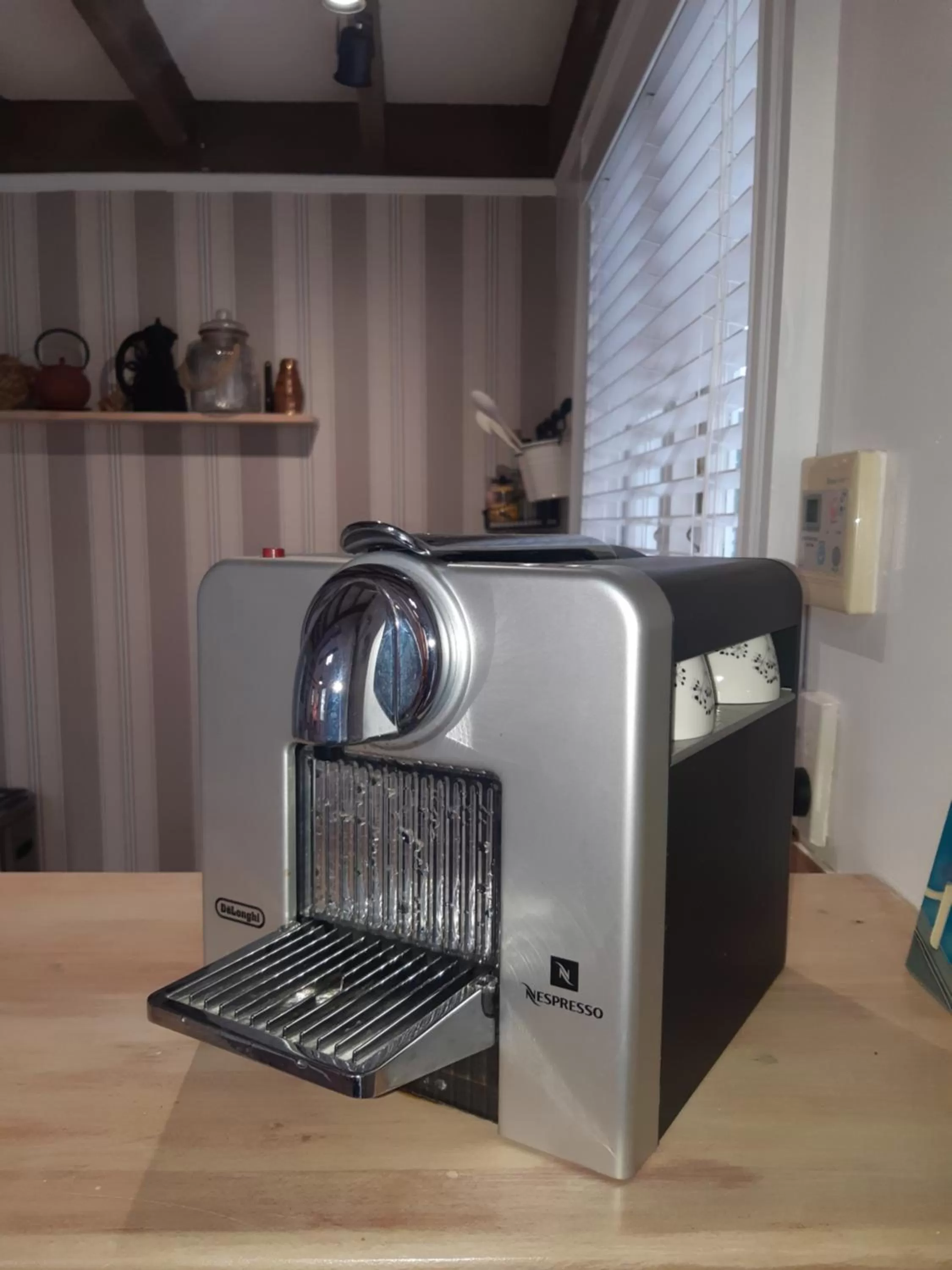 Coffee/tea facilities in Harbour View Cottage
