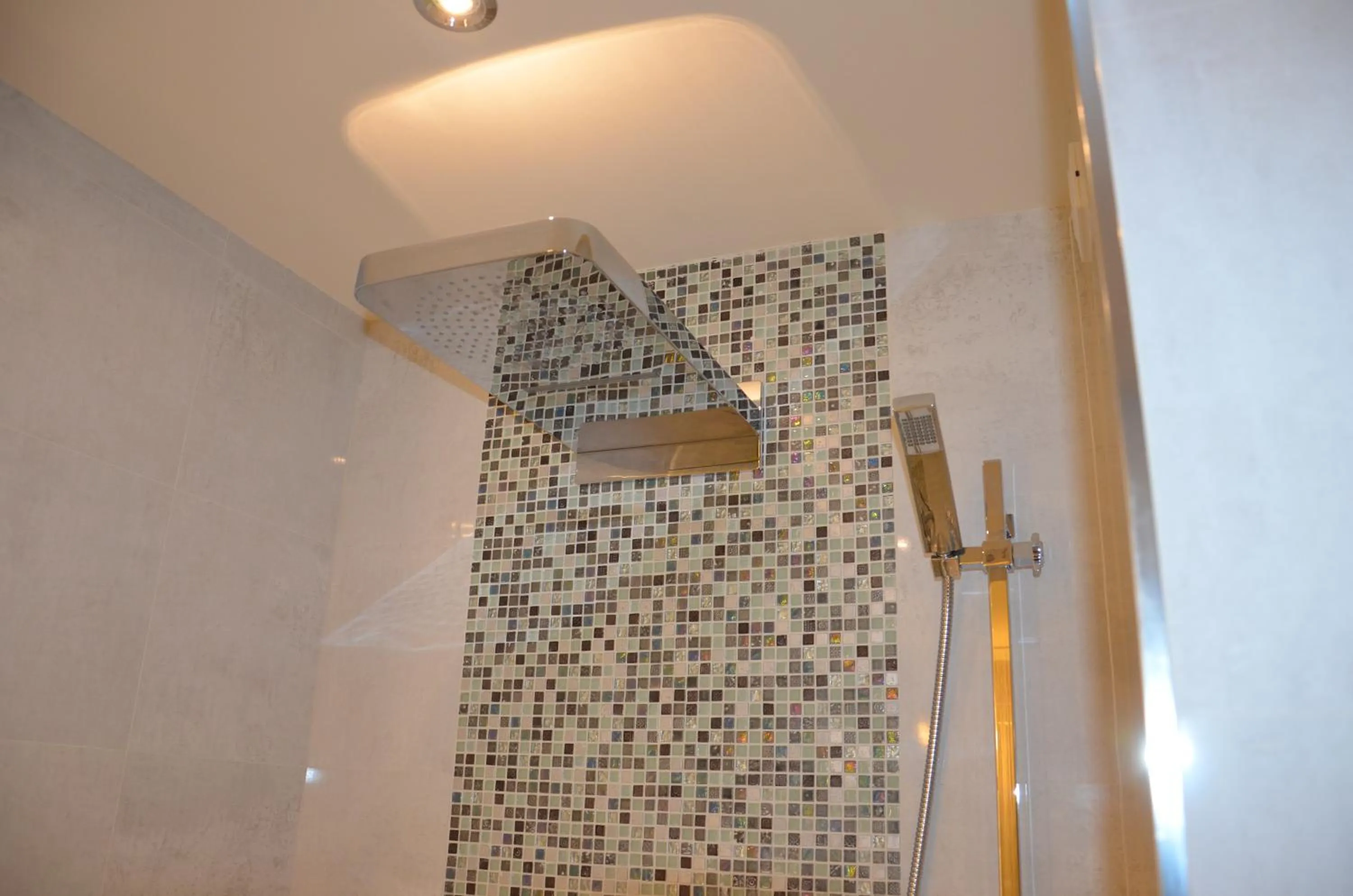 Bathroom in Hotel Victoria