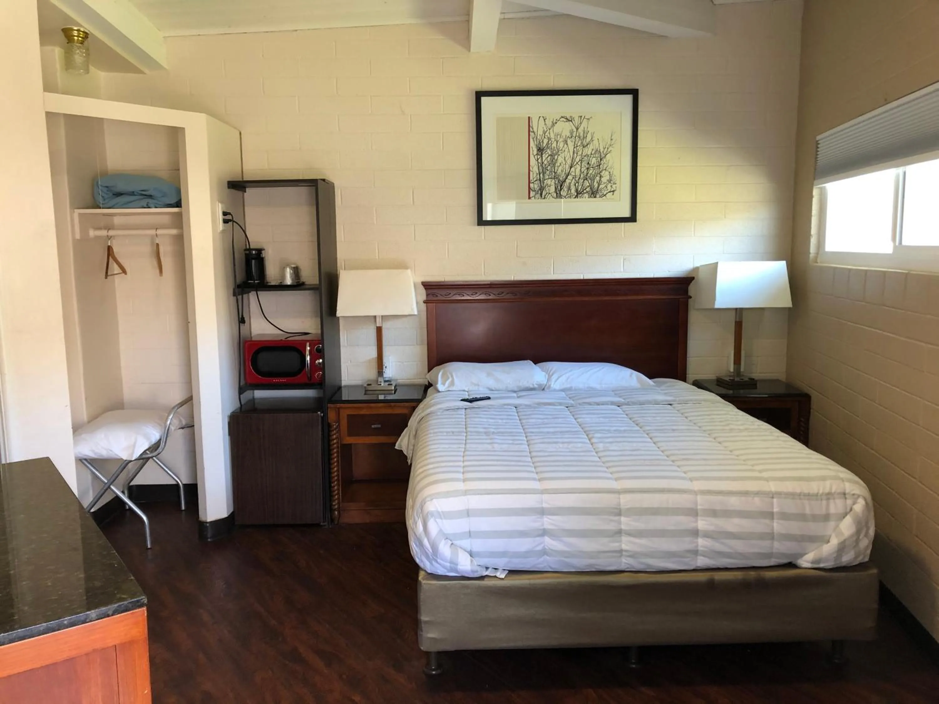 Bedroom, Bed in Sierra Lodge Three Rivers