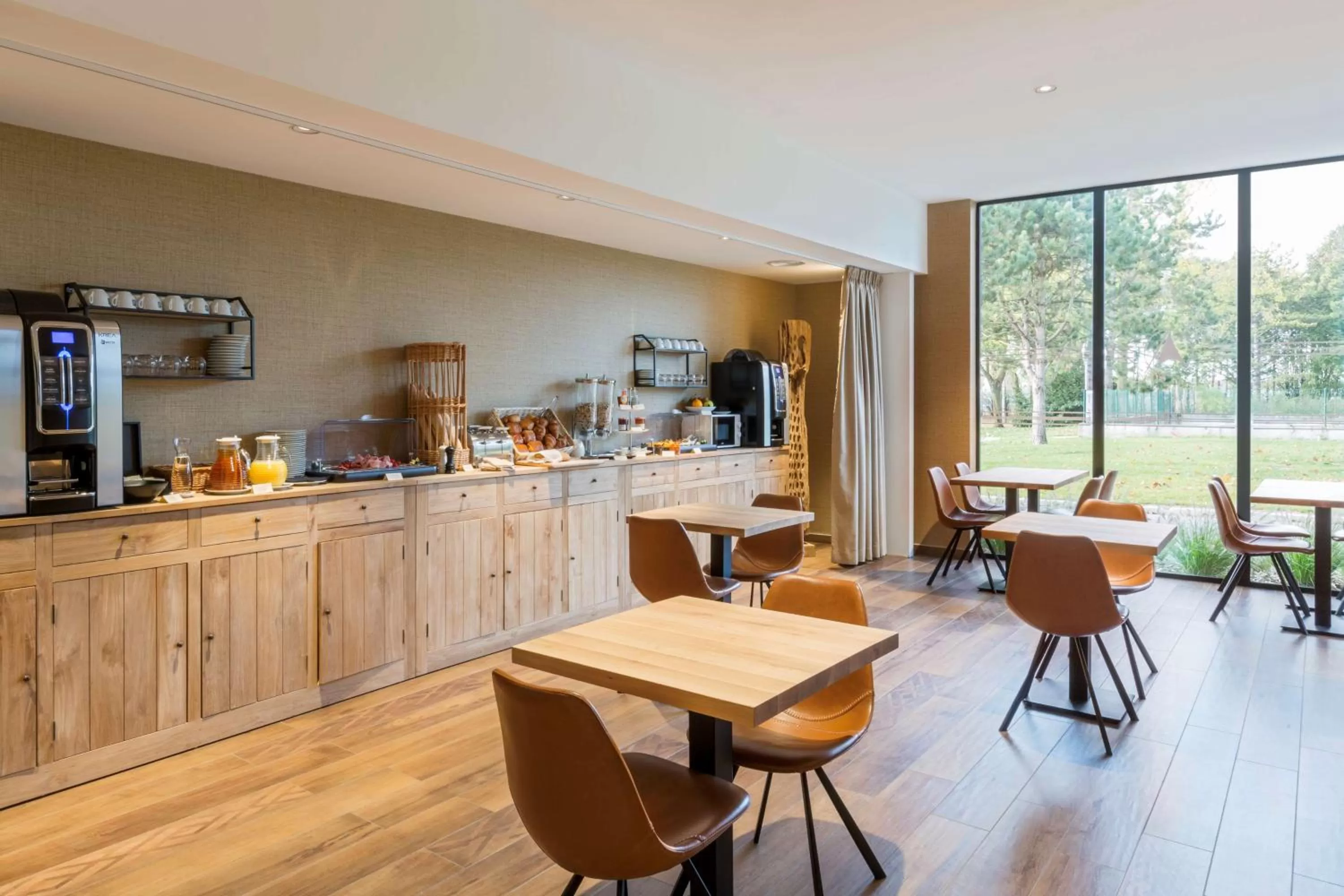 Restaurant/places to eat in Best Western L'Aquarium Arras Nord