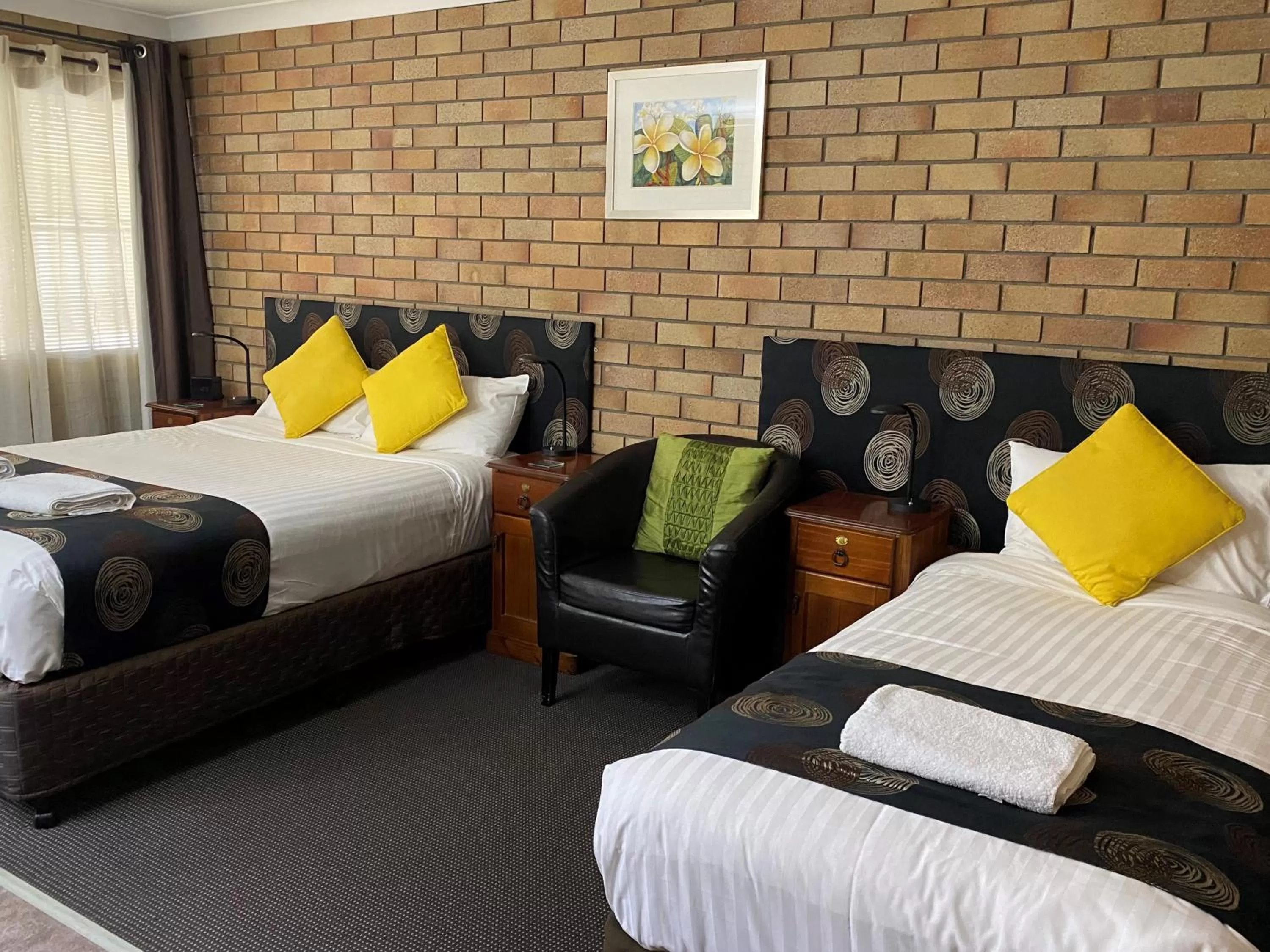 Photo of the whole room, Bed in City View Motel