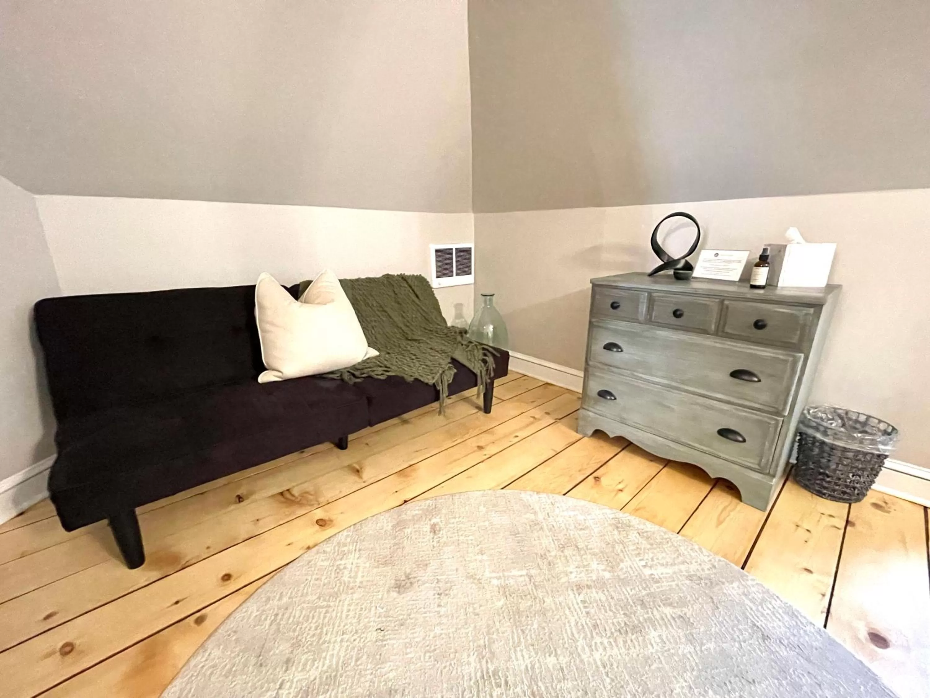 Seating Area in Vida Boutique Inn