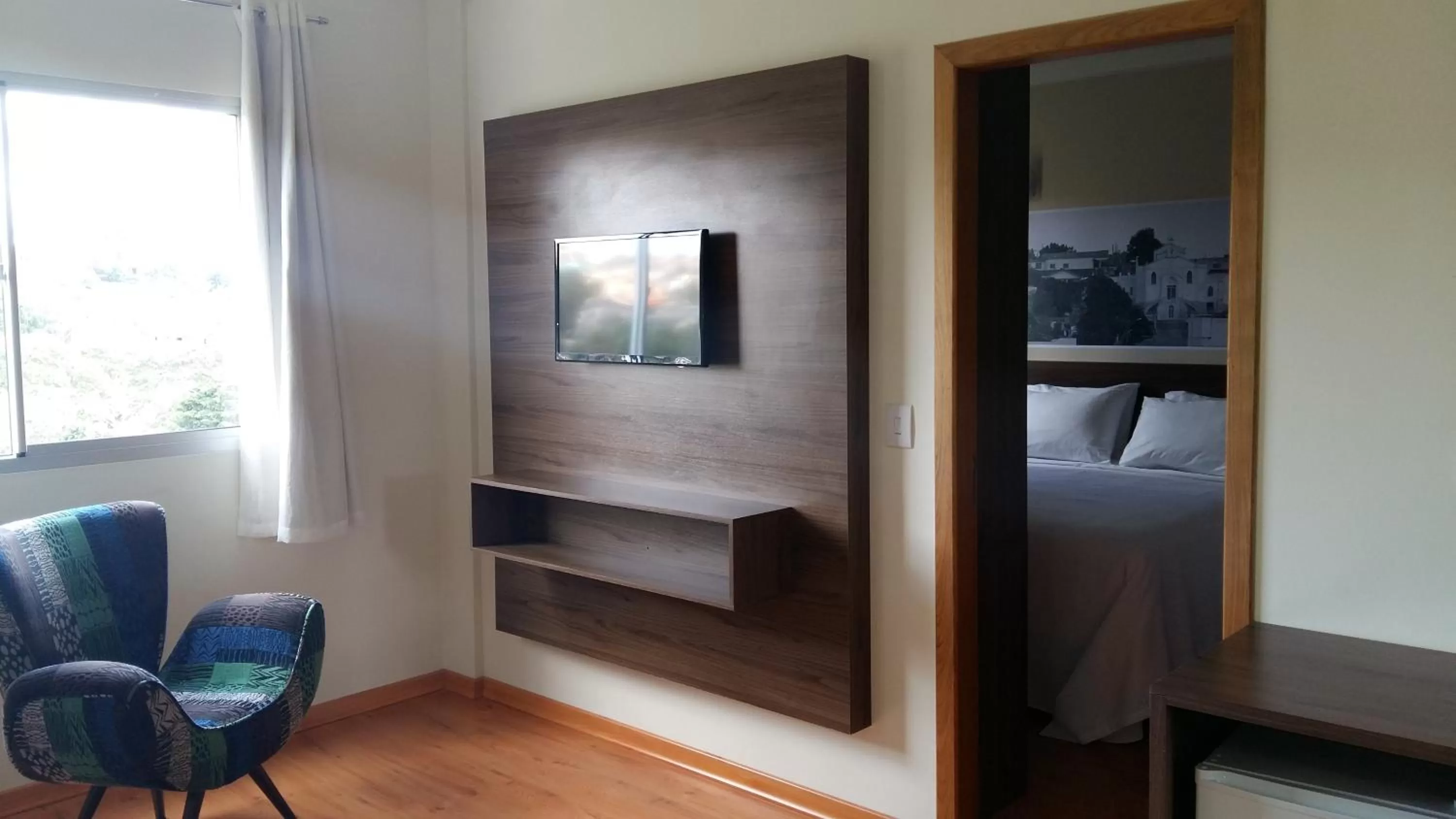 TV/Entertainment Center in Hotel Pit Stop Oliveira-MG