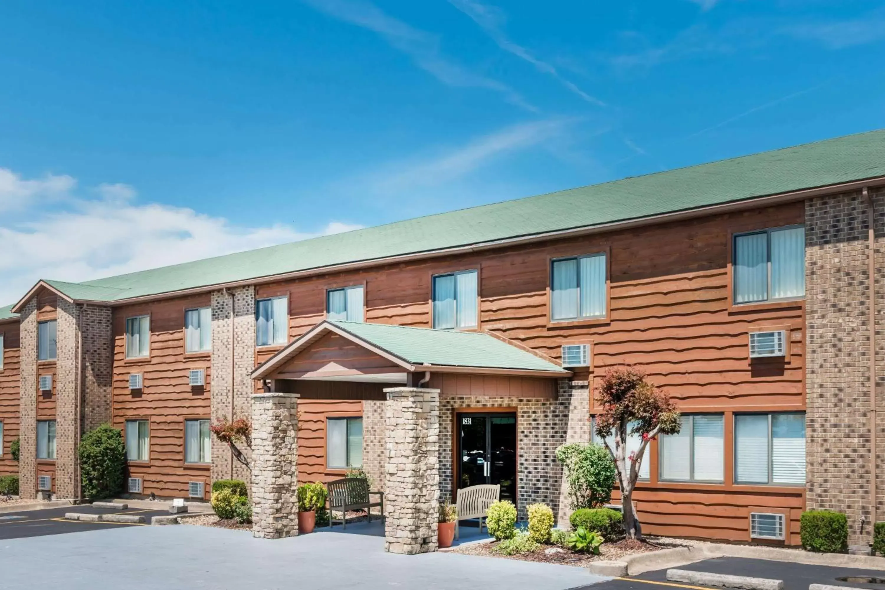 Super 8 by Wyndham Lebanon Super 8 by Wyndham Lebanon