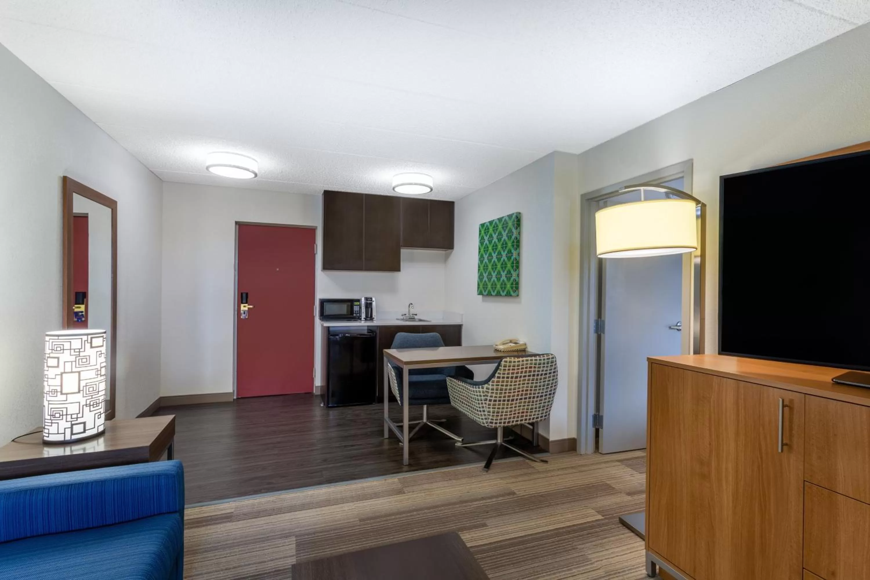 Photo of the whole room in Holiday Inn Express Hotel & Suites Philadelphia - King of Prussia by IHG