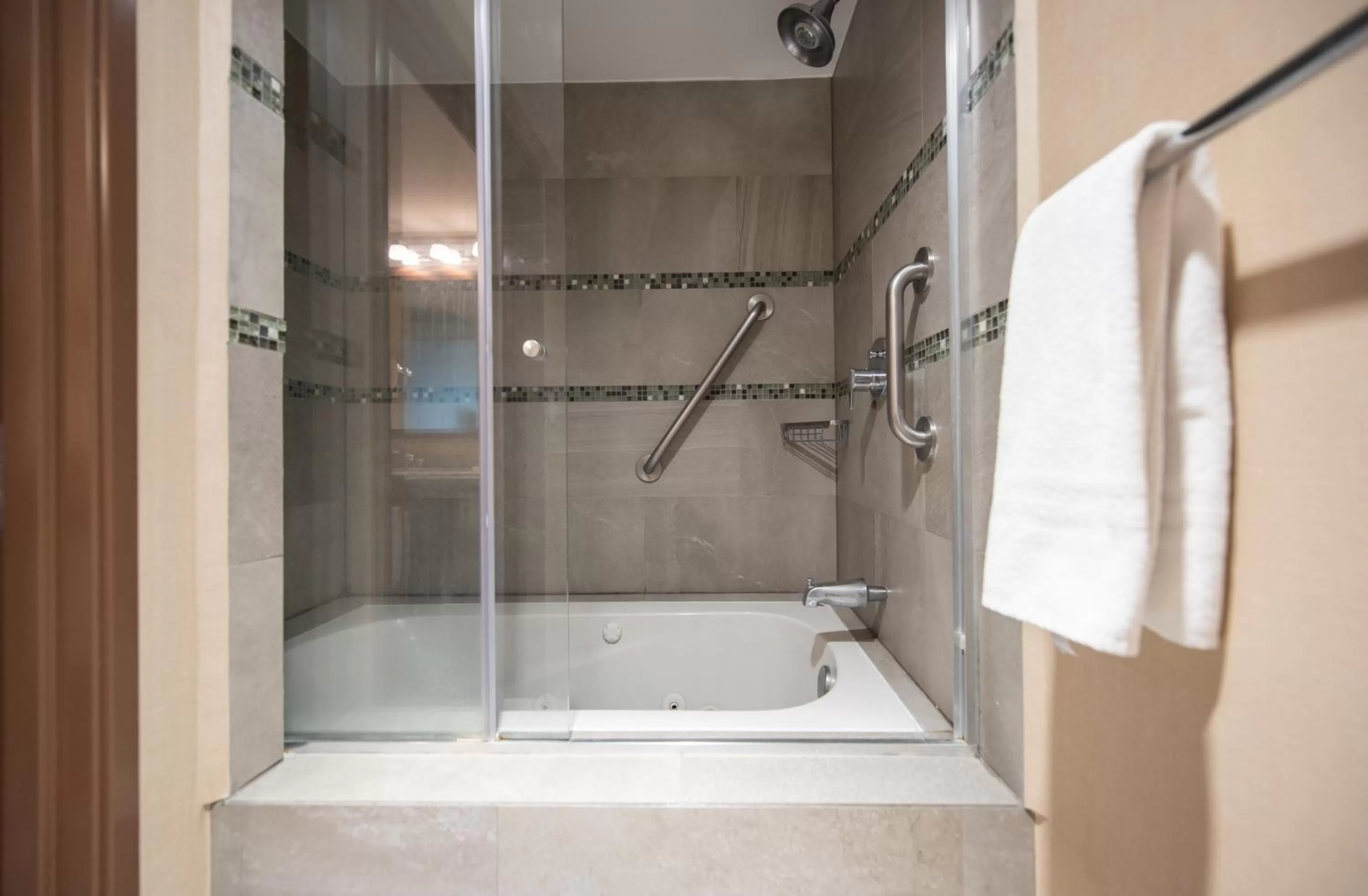 Hot Tub in Holiday Inn Express and Suites Celaya by IHG