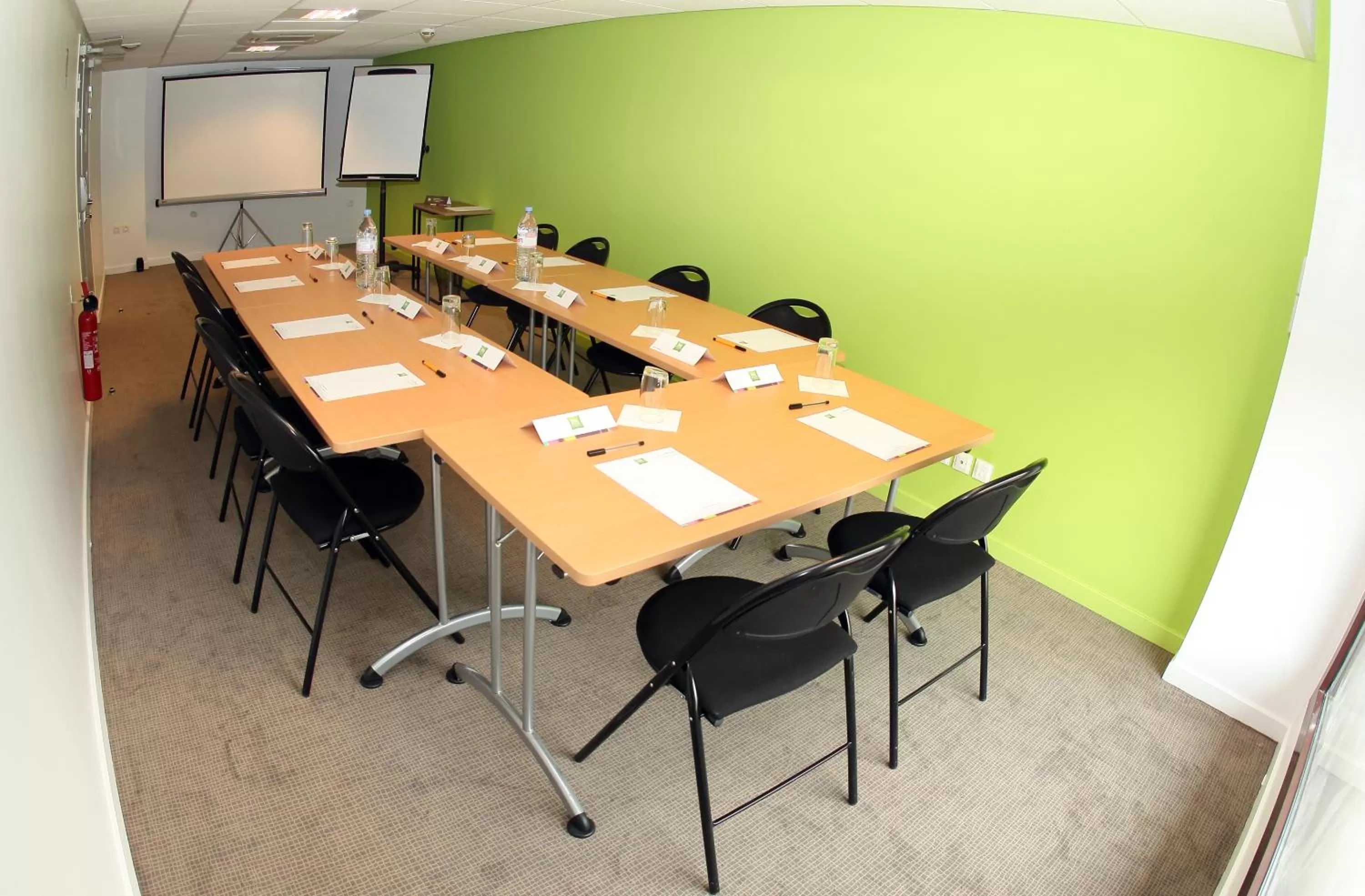 Business facilities in ibis Styles Nimes Gare Centre