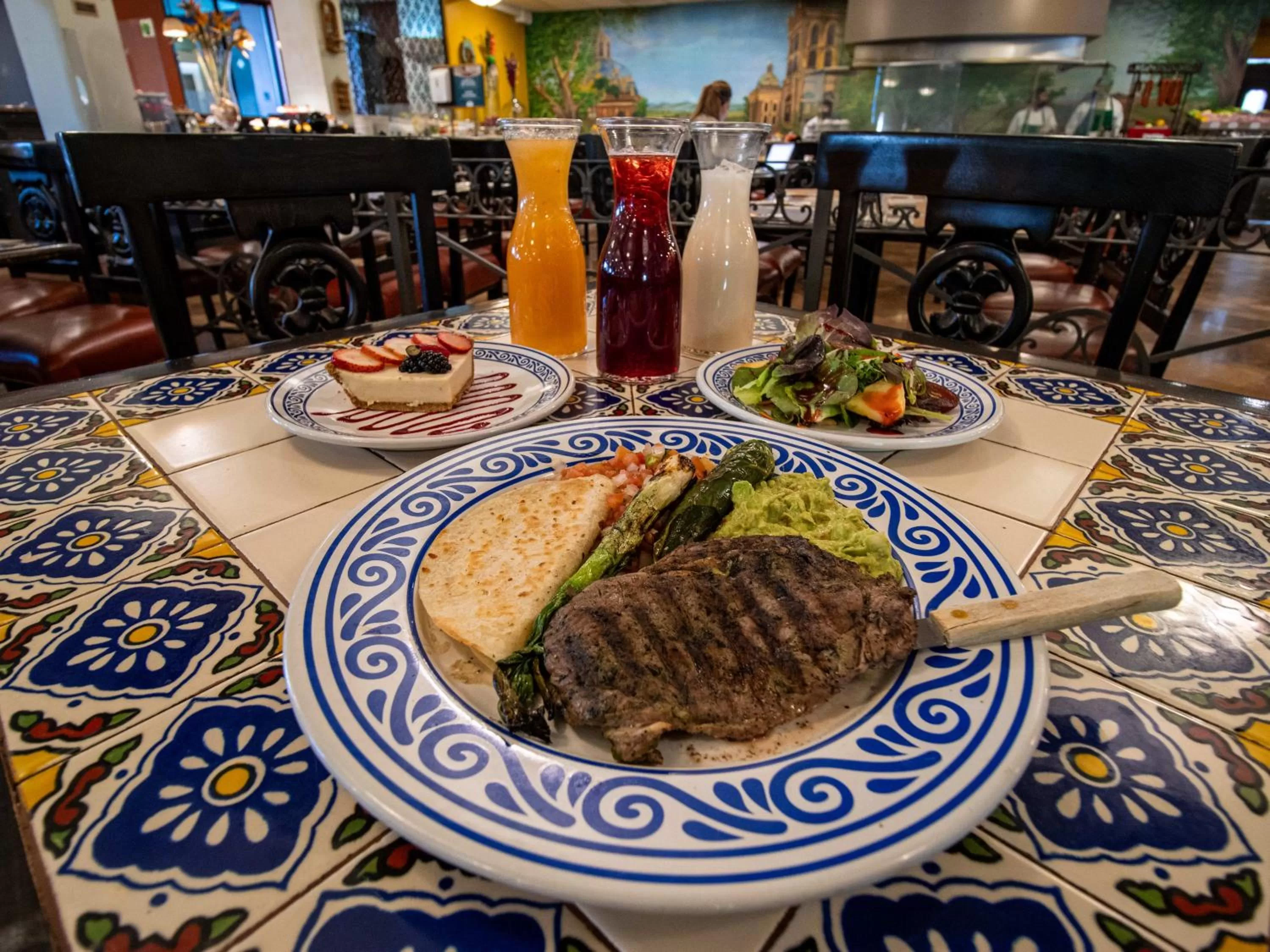 Restaurant/places to eat in Hotel Araiza Mexicali