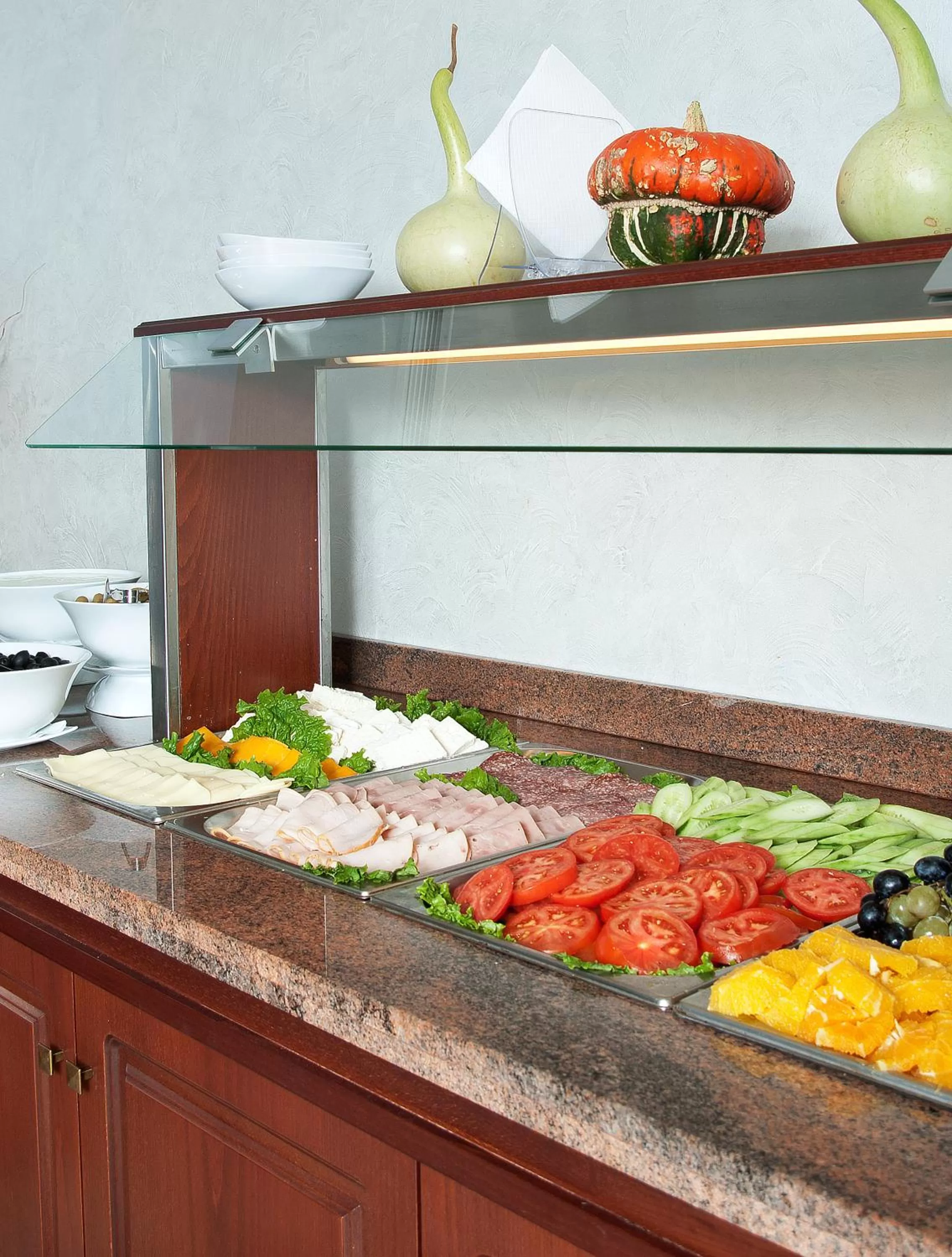 Restaurant/places to eat in Budapest Hotel - Free Parking