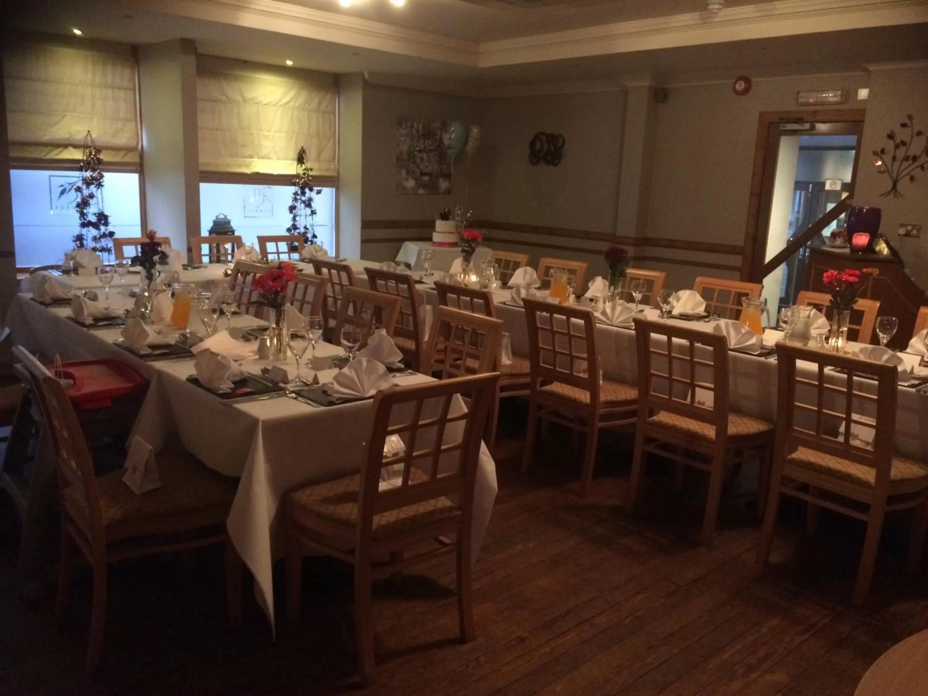 Restaurant/places to eat in The George Hotel