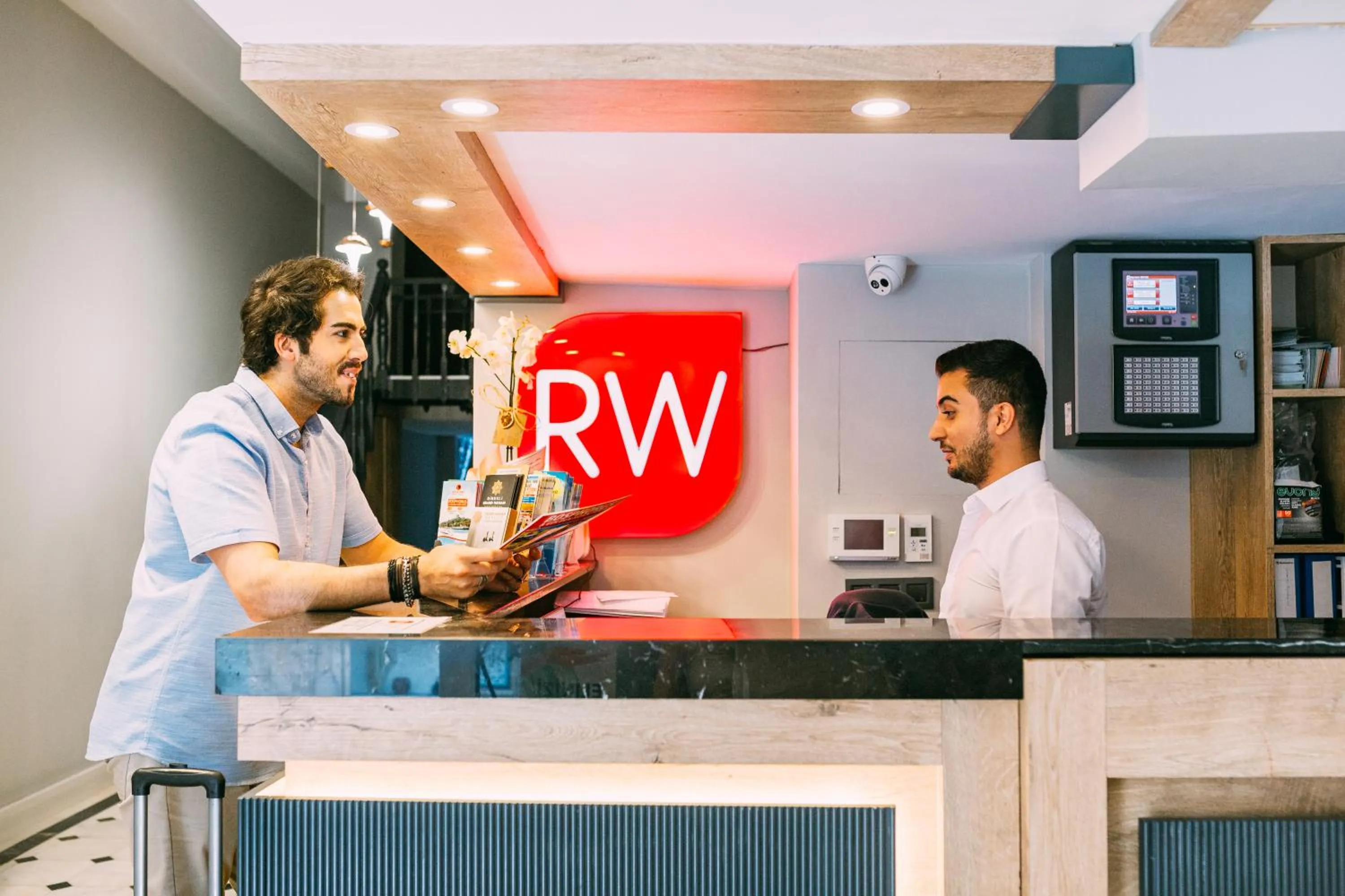 Lobby or reception in RW BOUTIQUE HOTEL