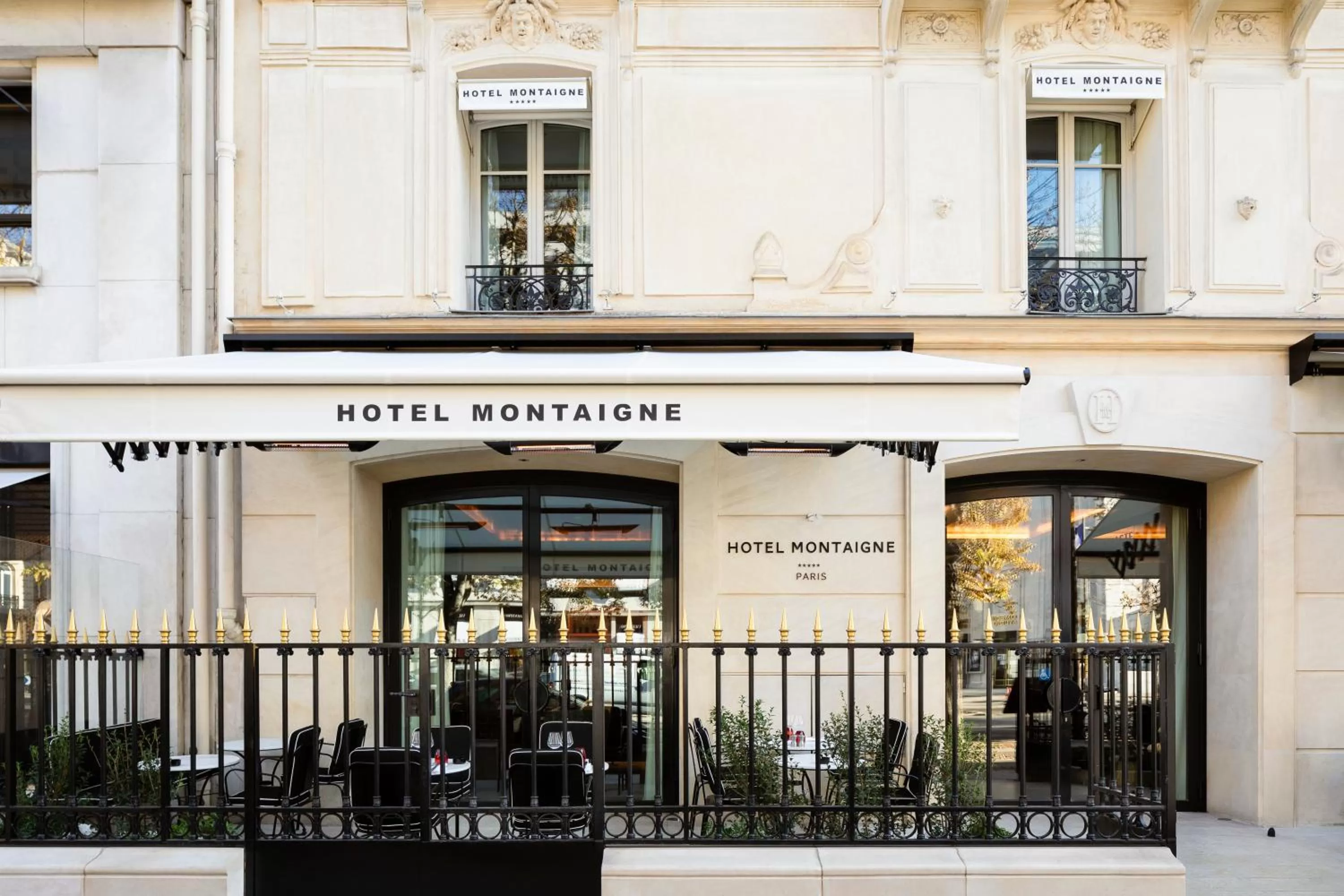 Property building in Hotel Montaigne