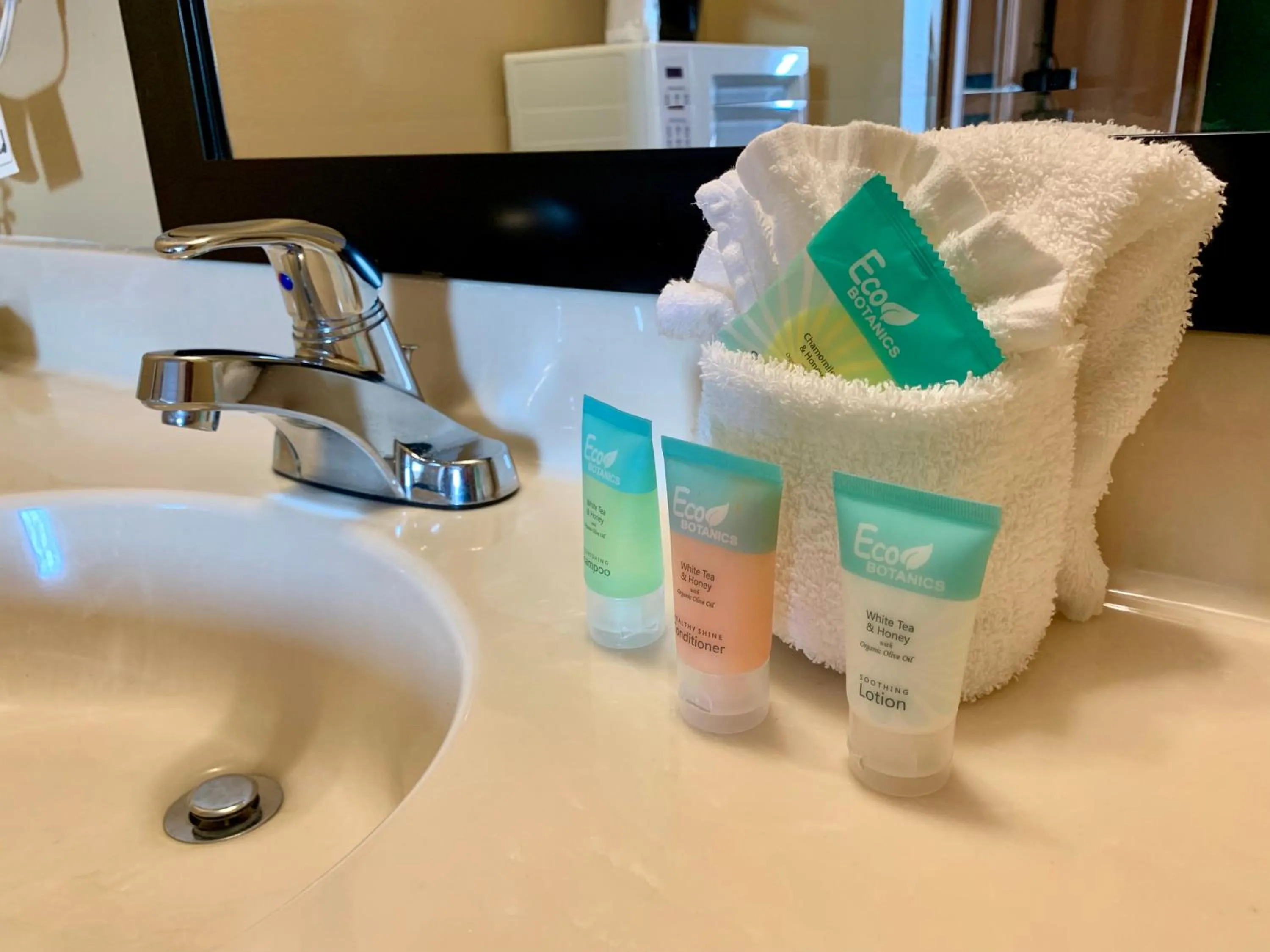 Bathroom in Riverchase Lodge