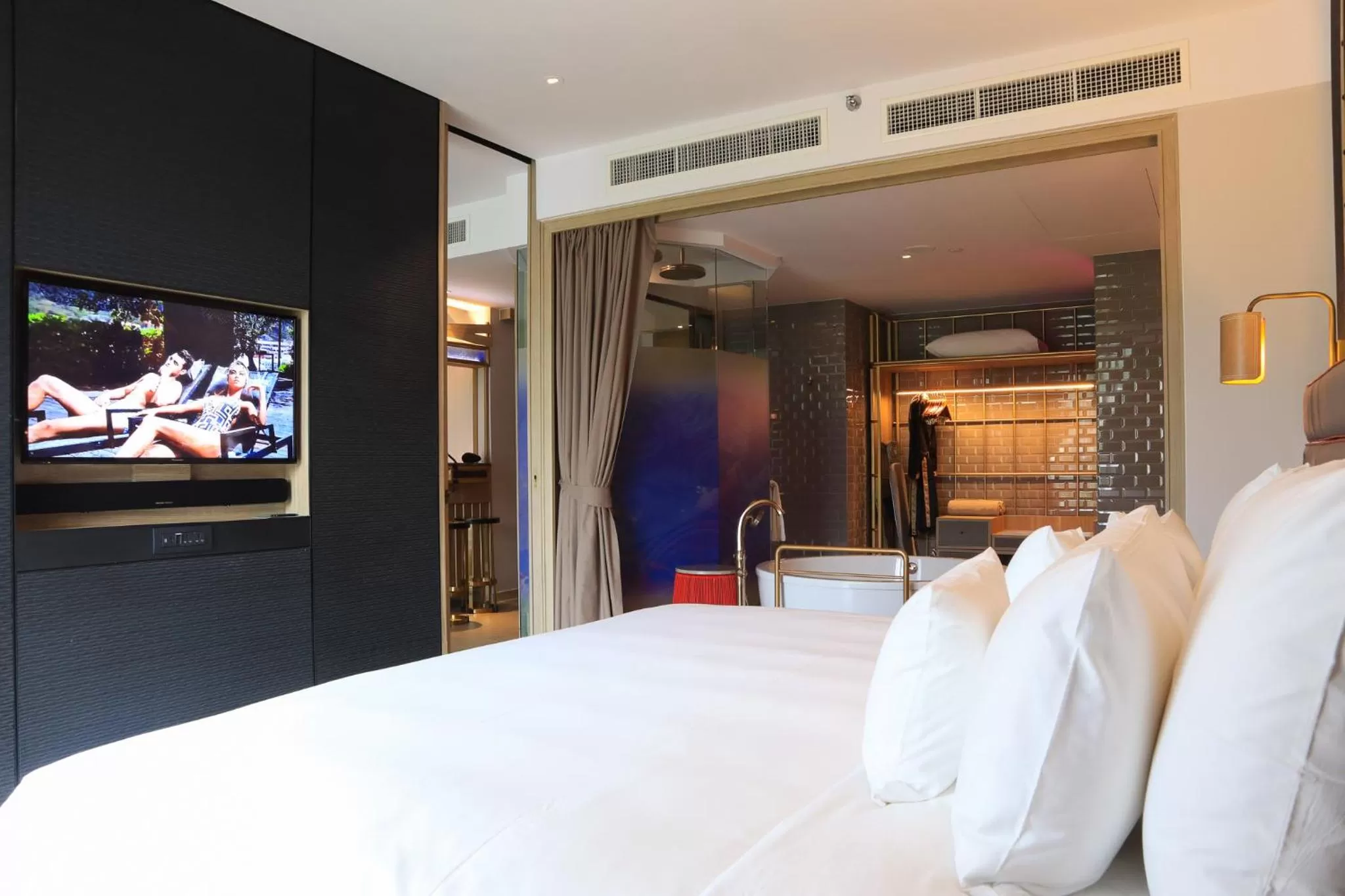 Bedroom, Bed in Hotel Indigo Phuket Patong by IHG