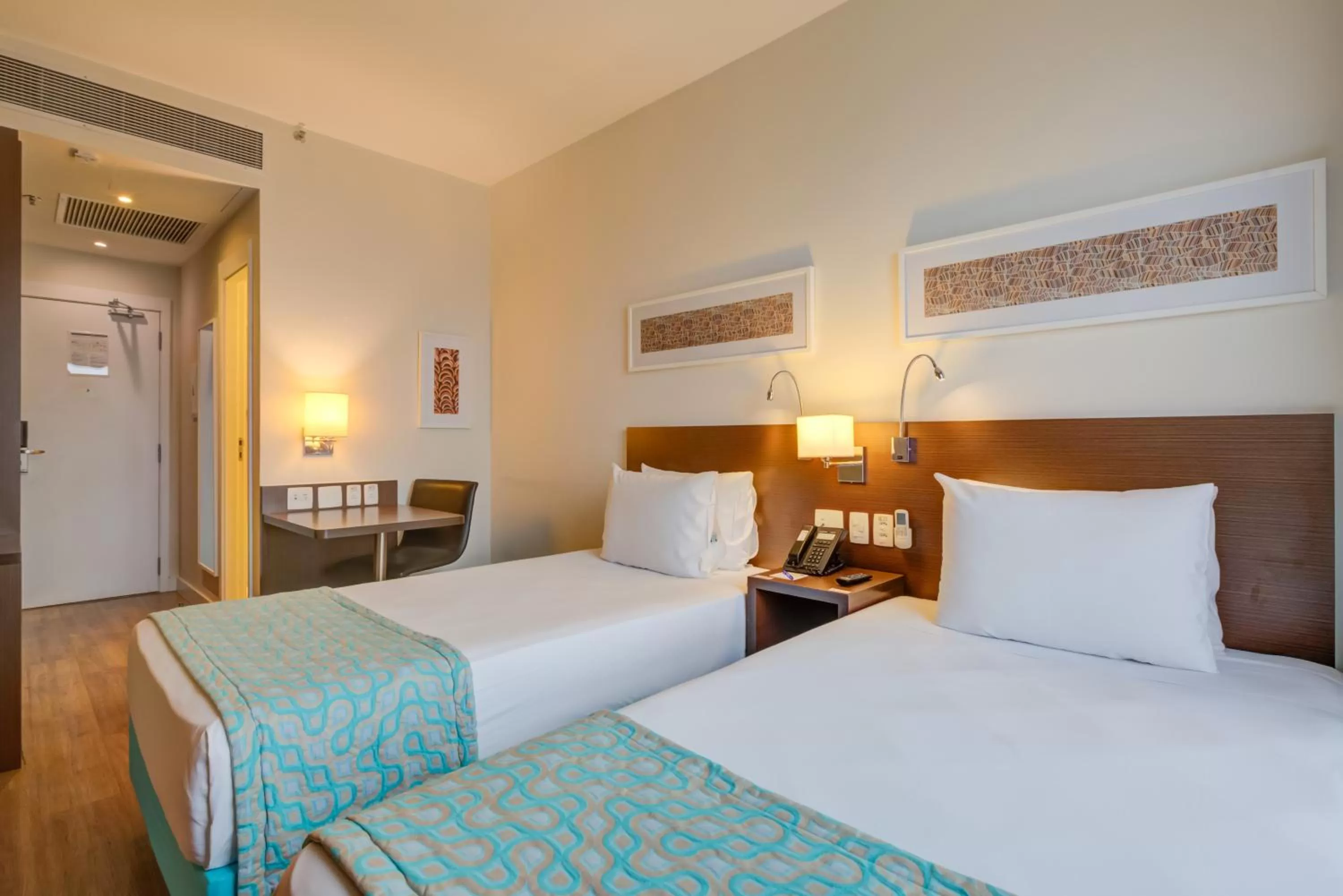 Photo of the whole room, Bed in Comfort Hotel São Caetano