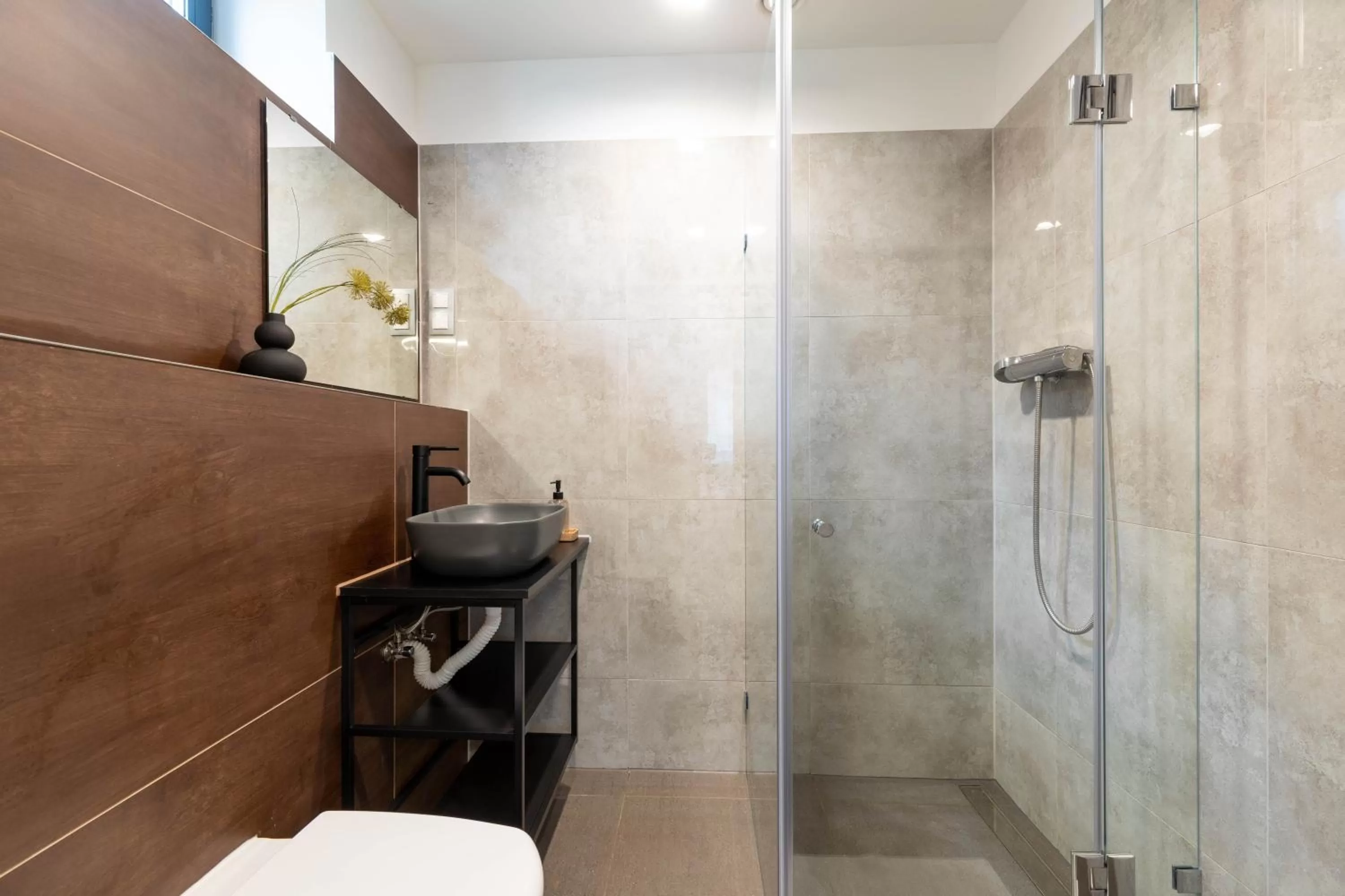 Shower in Villa Bérc