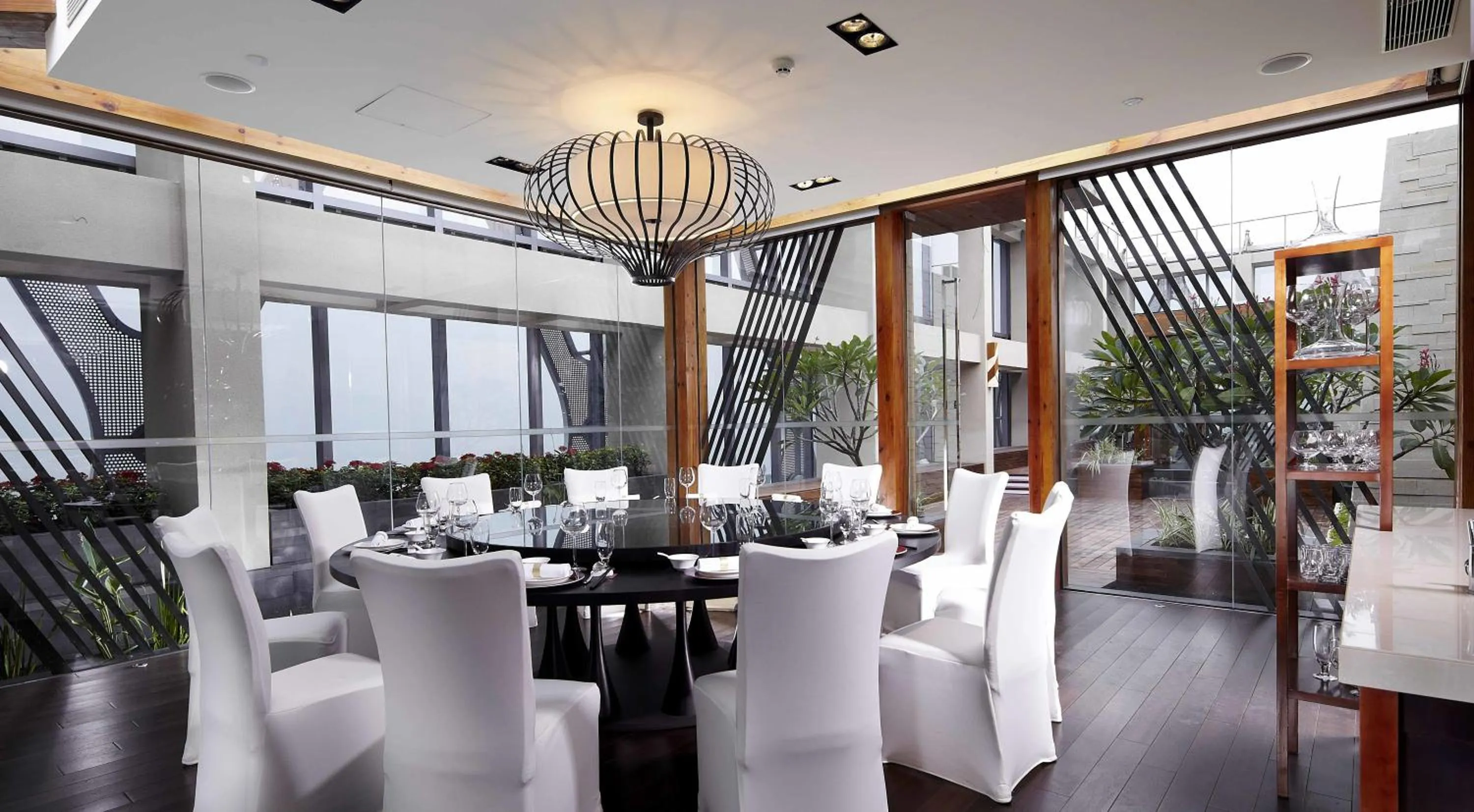 Restaurant/places to eat in Hotel Kapok Shenzhen Bay