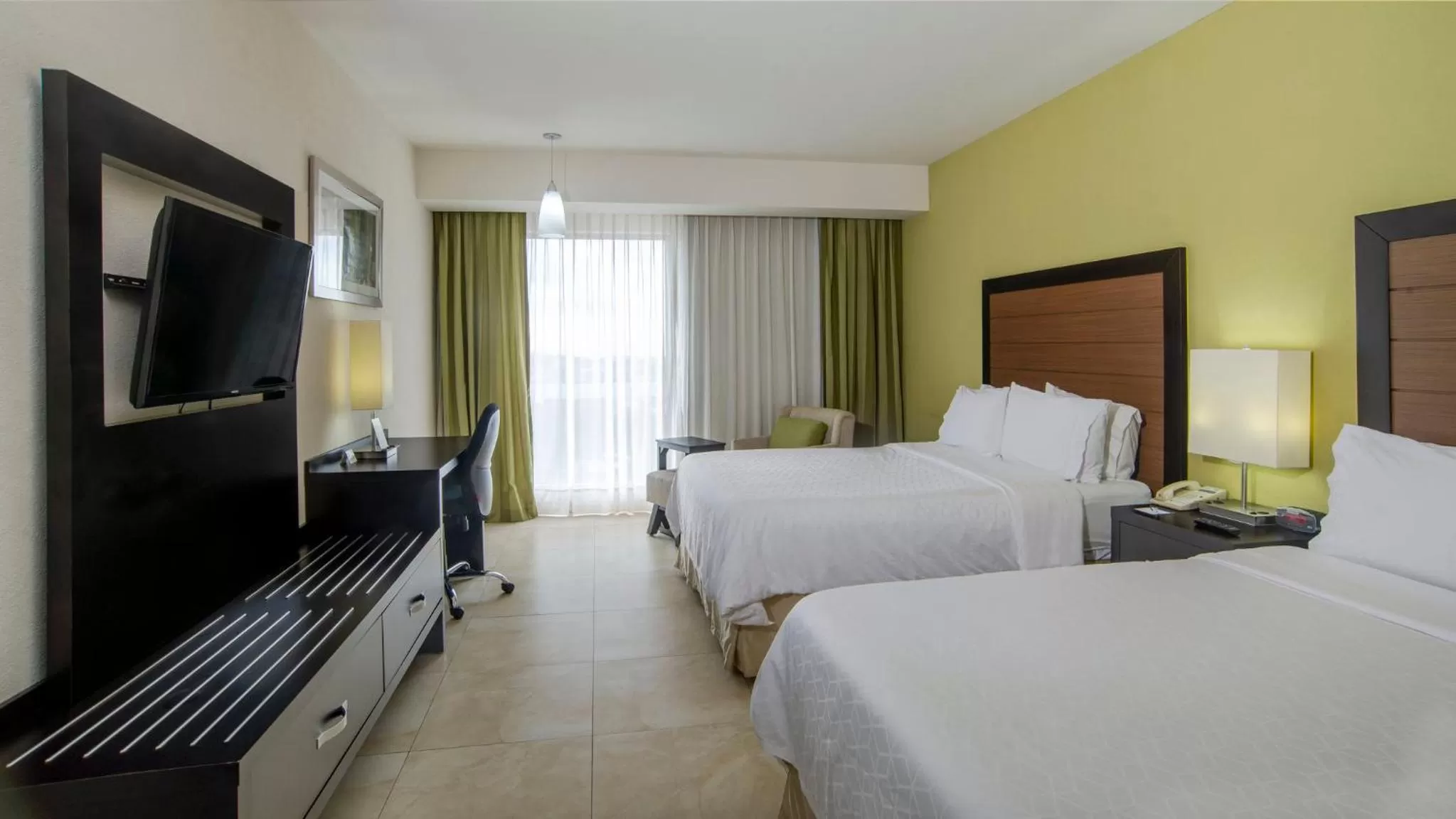 Photo of the whole room in Holiday Inn Express Xalapa by IHG