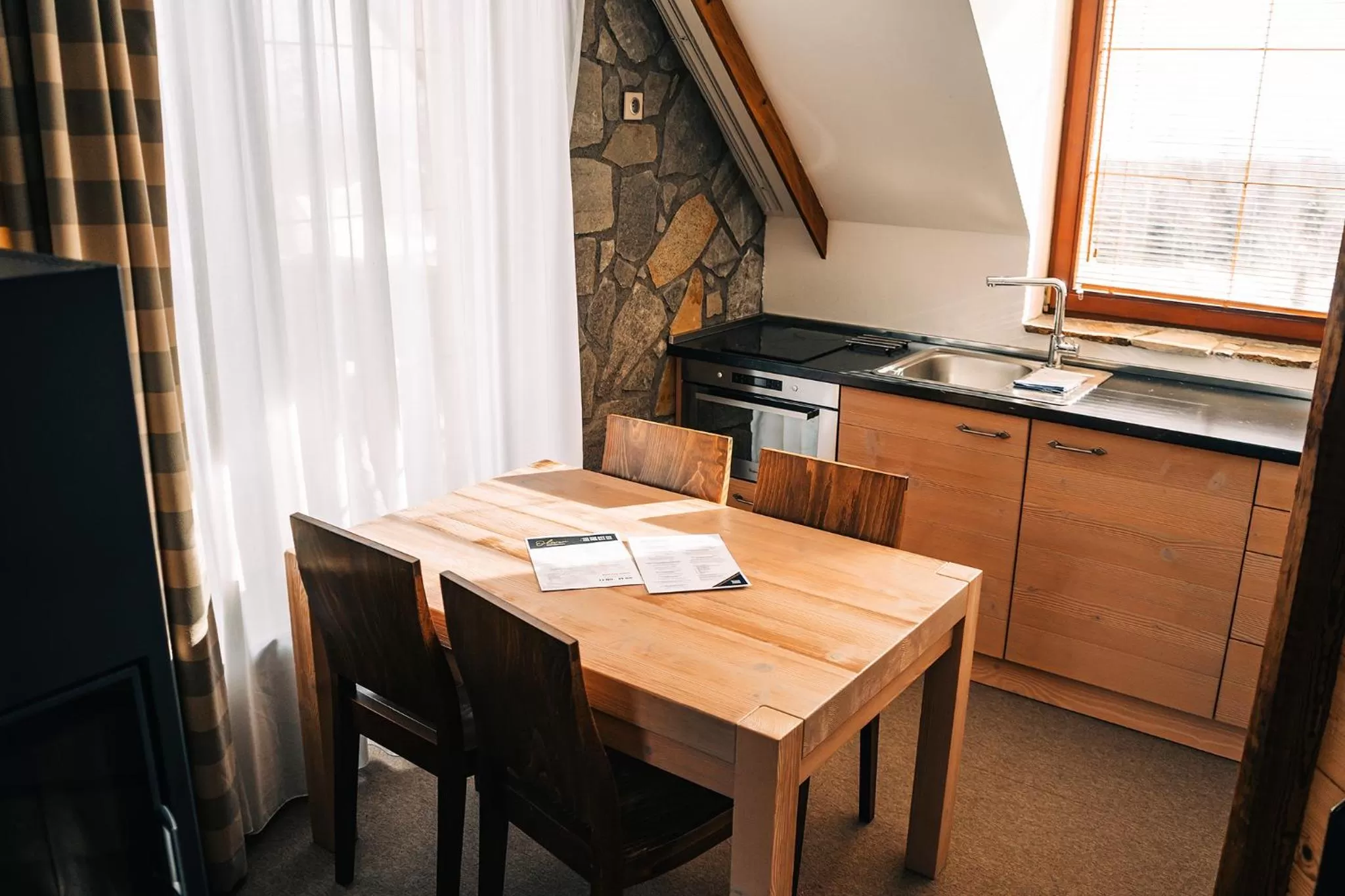 Kitchen or kitchenette in APLEND Hotel Kukučka