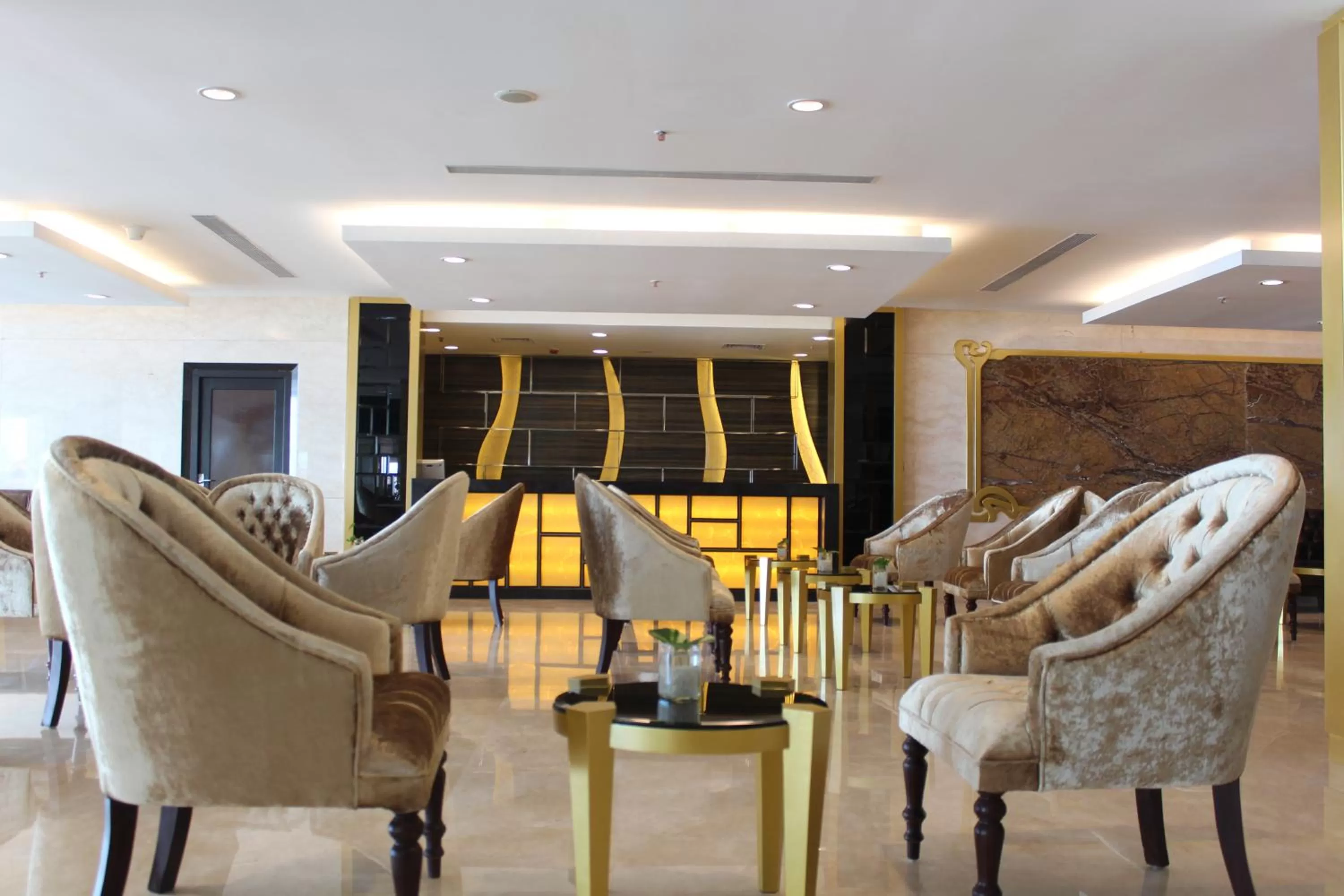 Lobby or reception in Swiss-Belhotel Makassar