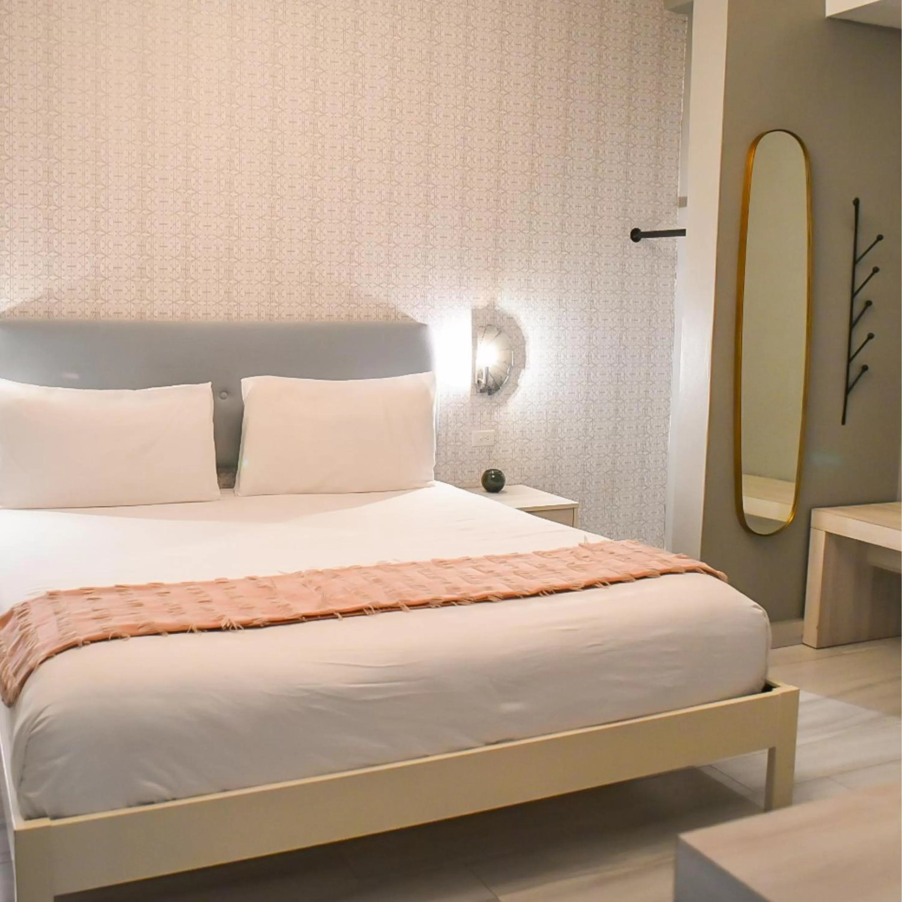 Bed in Trópica Beach Hotel