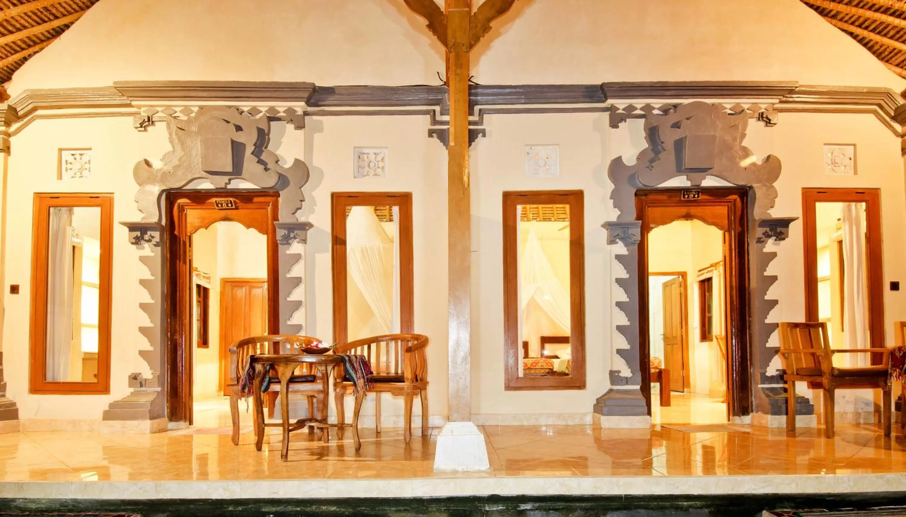 Balcony/Terrace in Mushroom Beach Bungalows