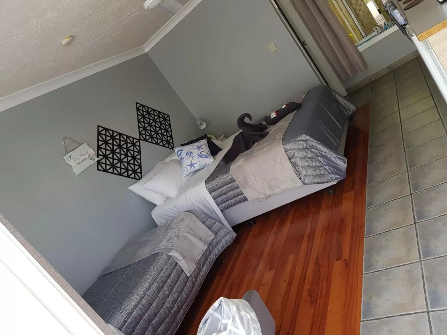 Bedroom, Bed in Limassol Motel