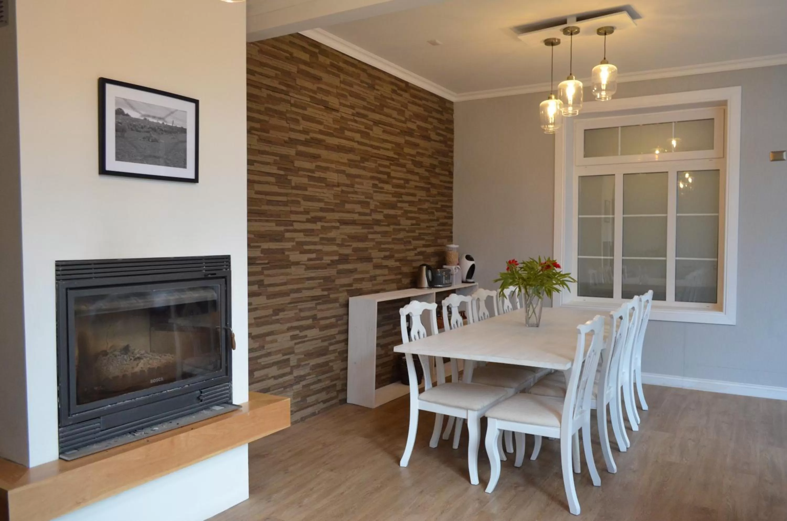 Living room, Dining Area in Hostal Boutique Puerta Roja