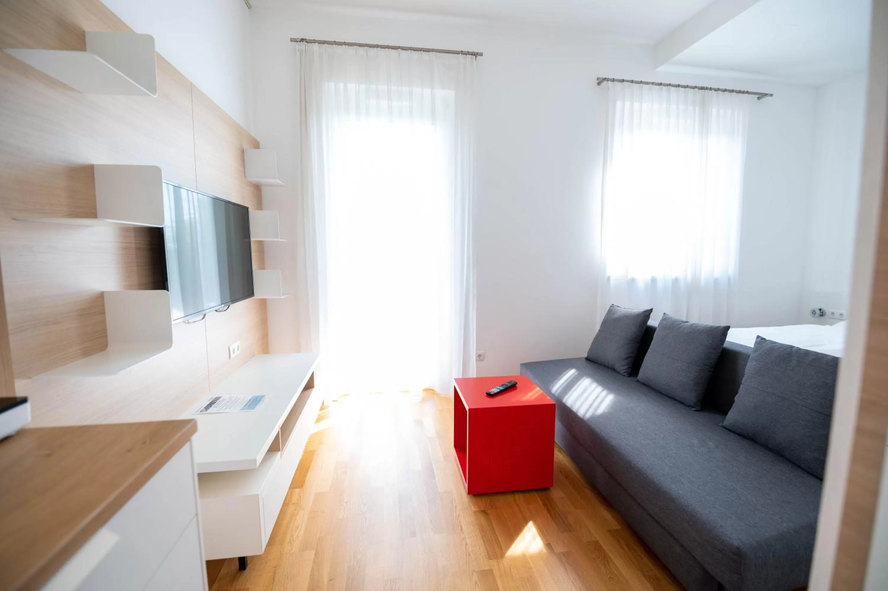 TV and multimedia in SHOME Hotel Graz I Self-Check-In I Free Parking