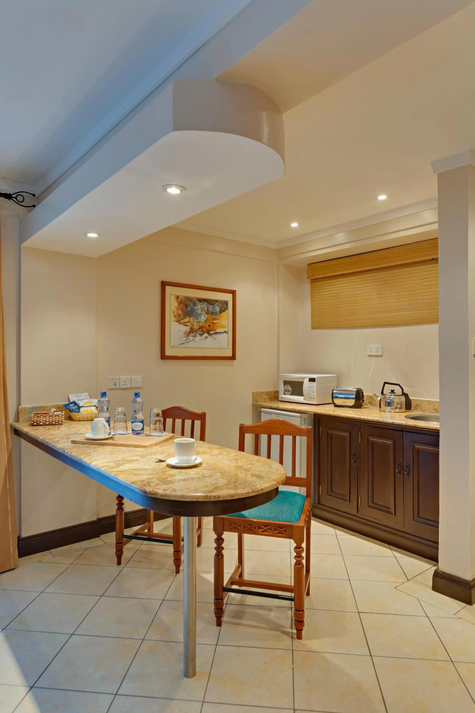 Kitchen or kitchenette in The Heron By Sarovar Portico India