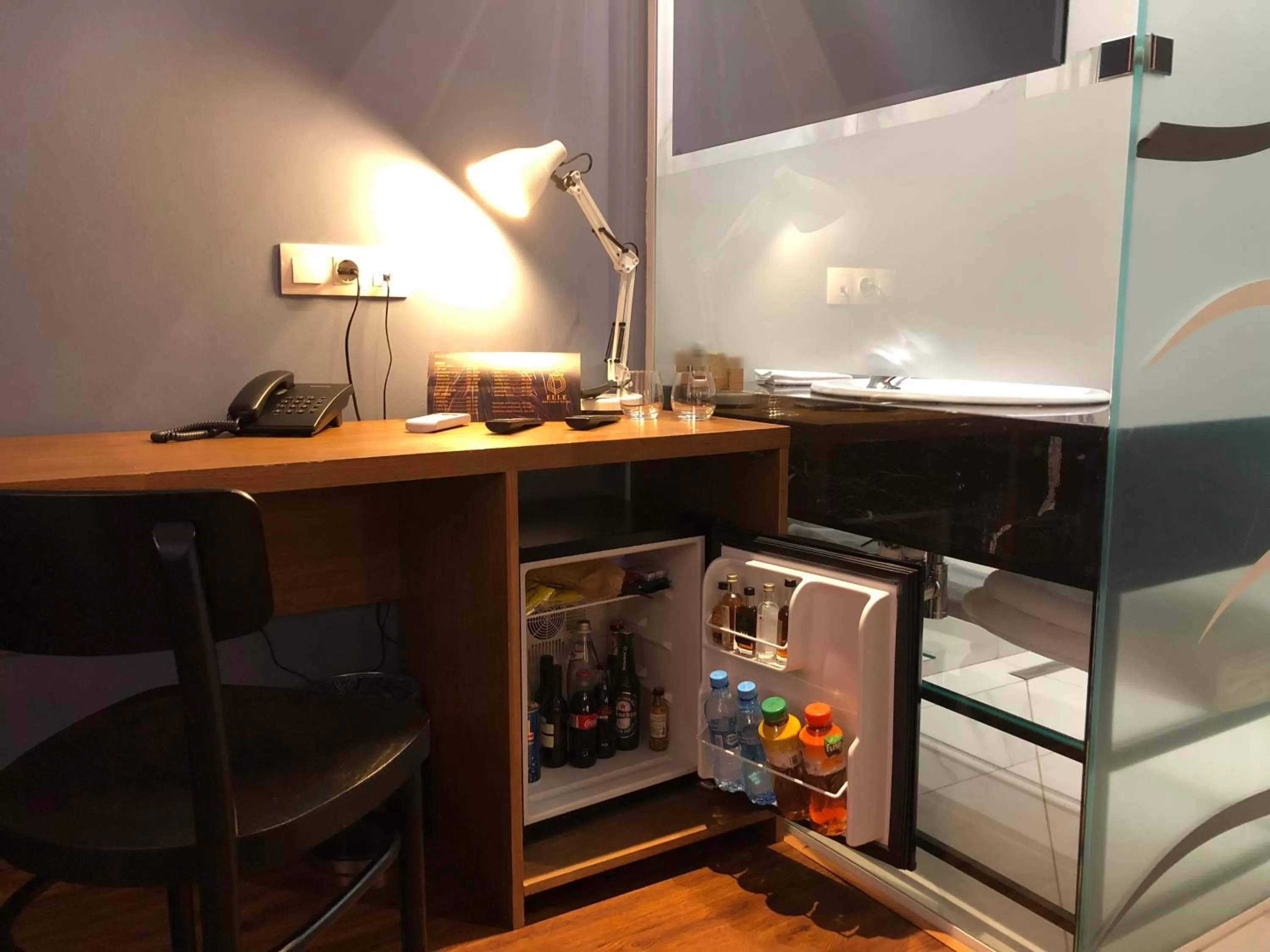 Coffee/tea facilities in Elle Boutique Hotel