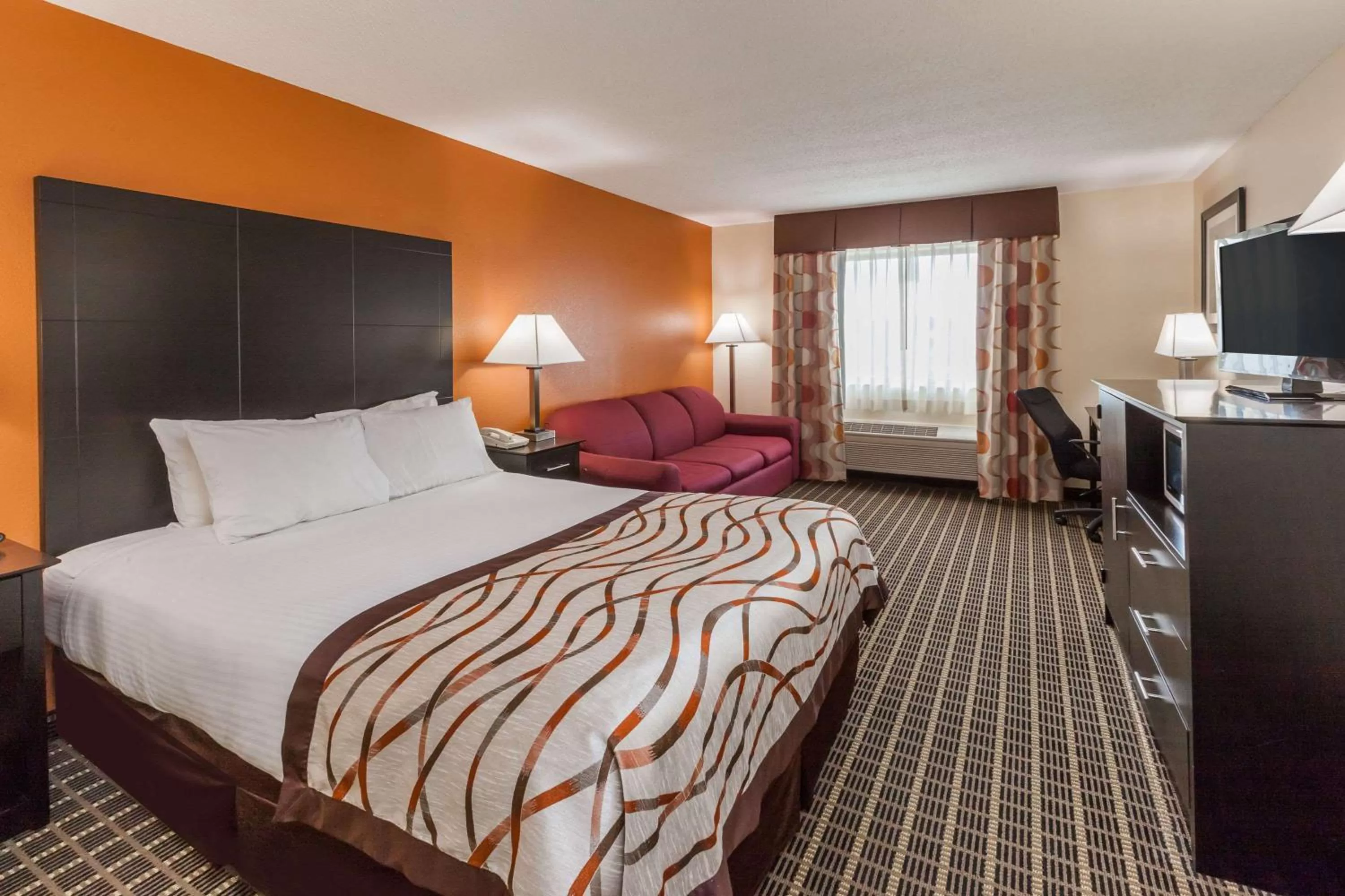 Photo of the whole room, Bed in Baymont by Wyndham South Haven