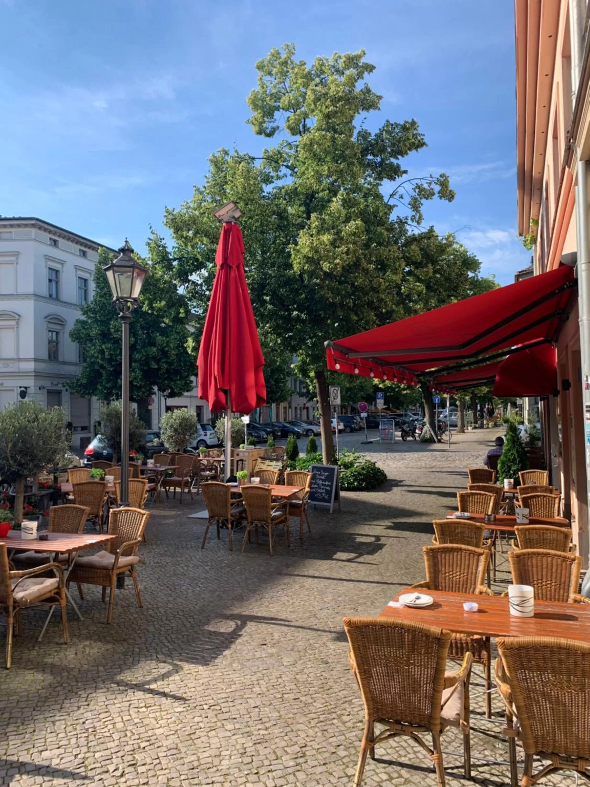 Street view, Restaurant/Places to Eat in Altstadt Hotel