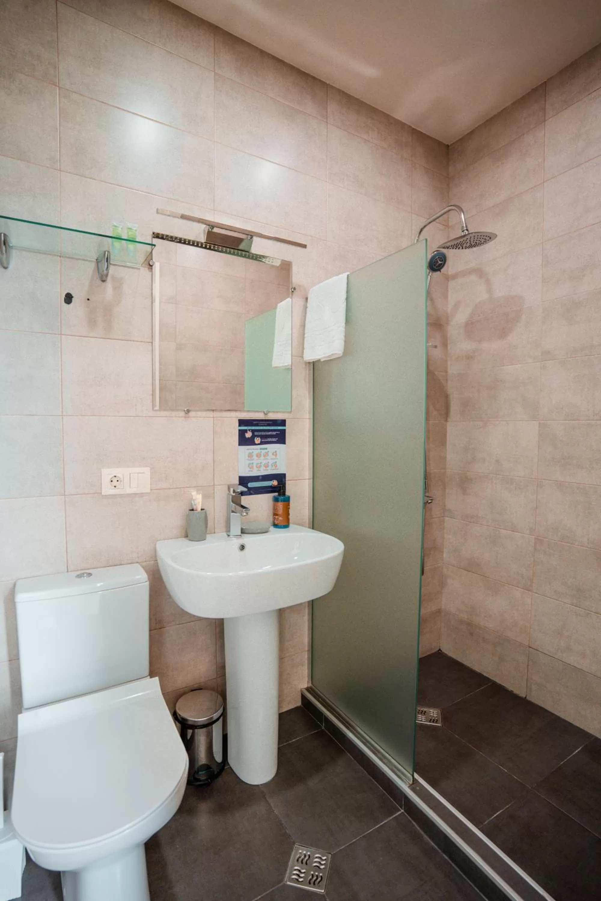 Shower in Hotel Grand View in Tbilisi