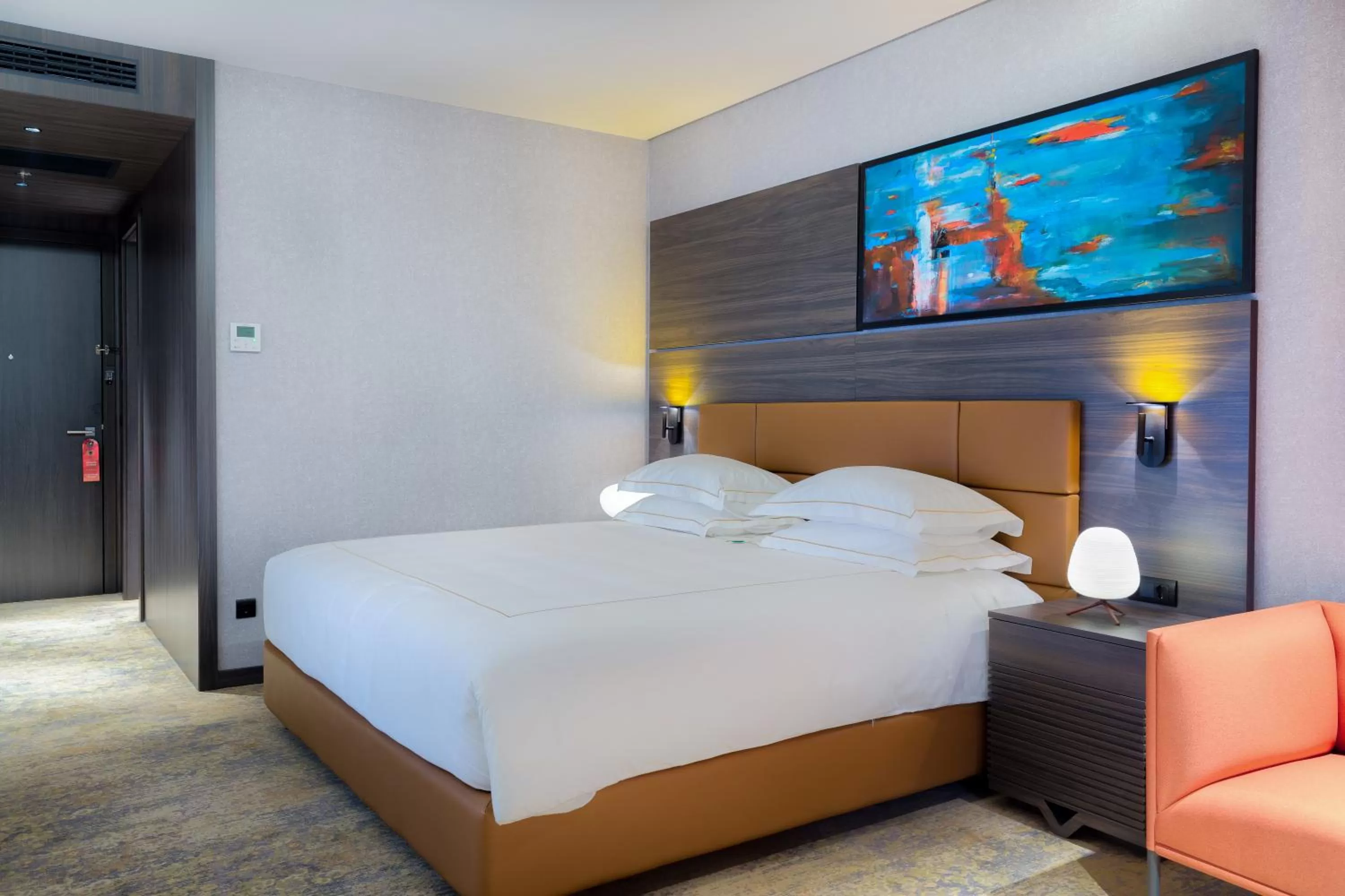 Bedroom, Bed in Emerald Hotel