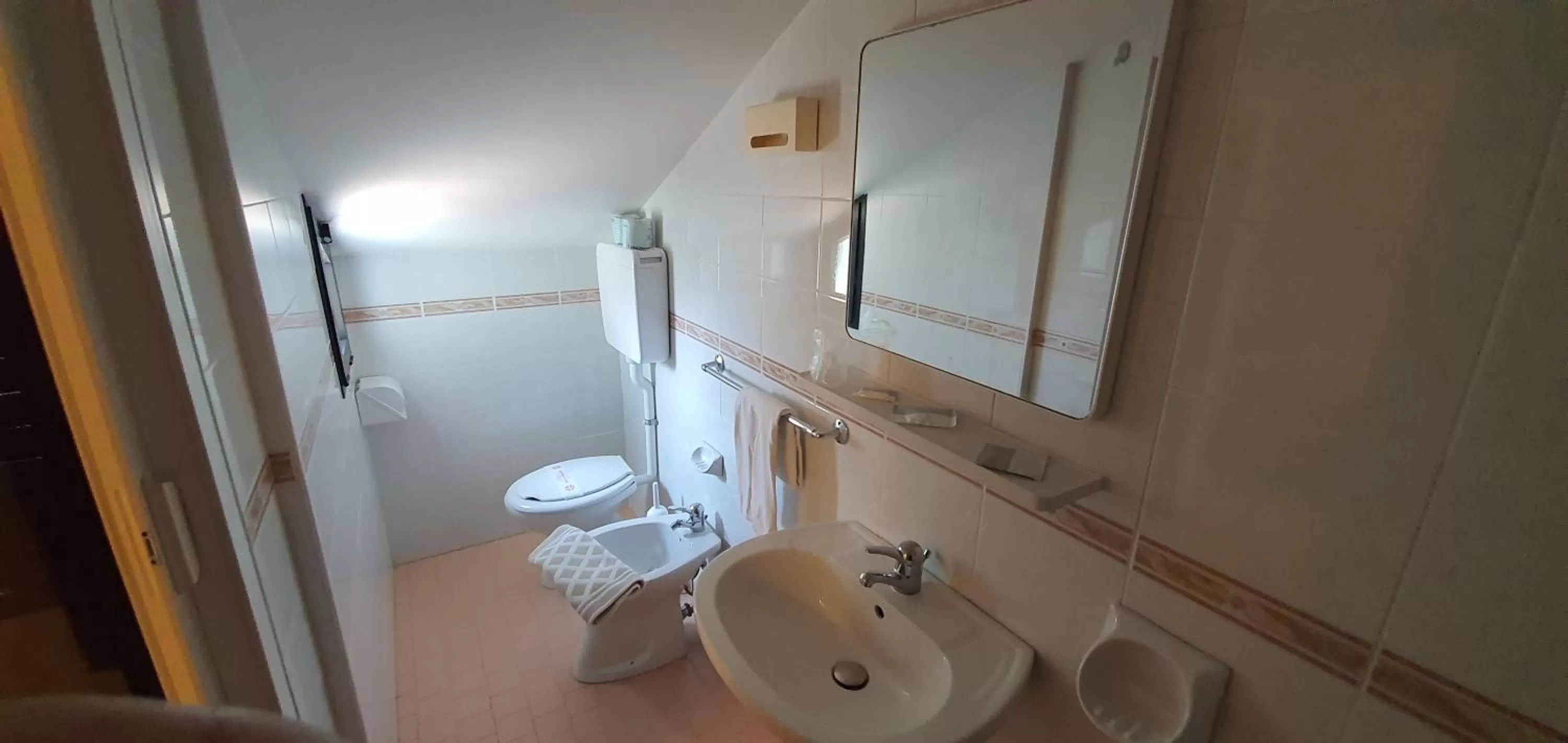 Bathroom in Hotel Vela Azzurra