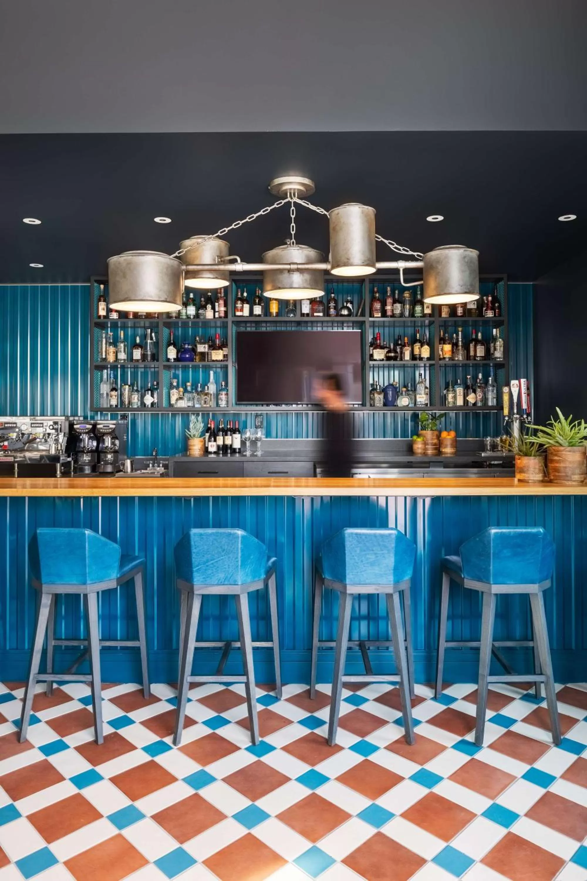 Lounge or bar in El Capitan Hotel