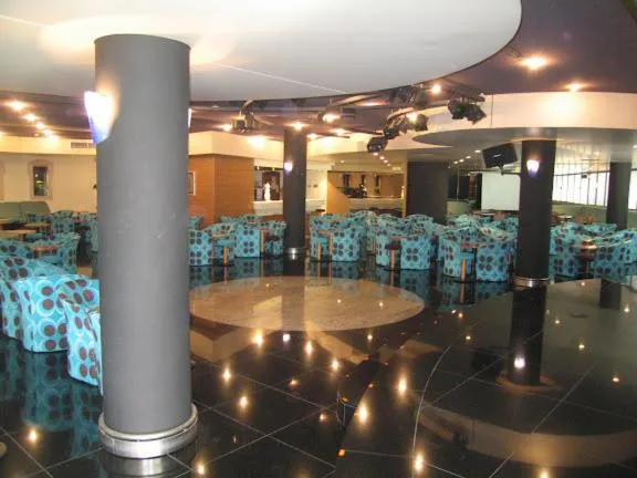 Lobby or reception in Suite Hotel Jardins Da Ajuda