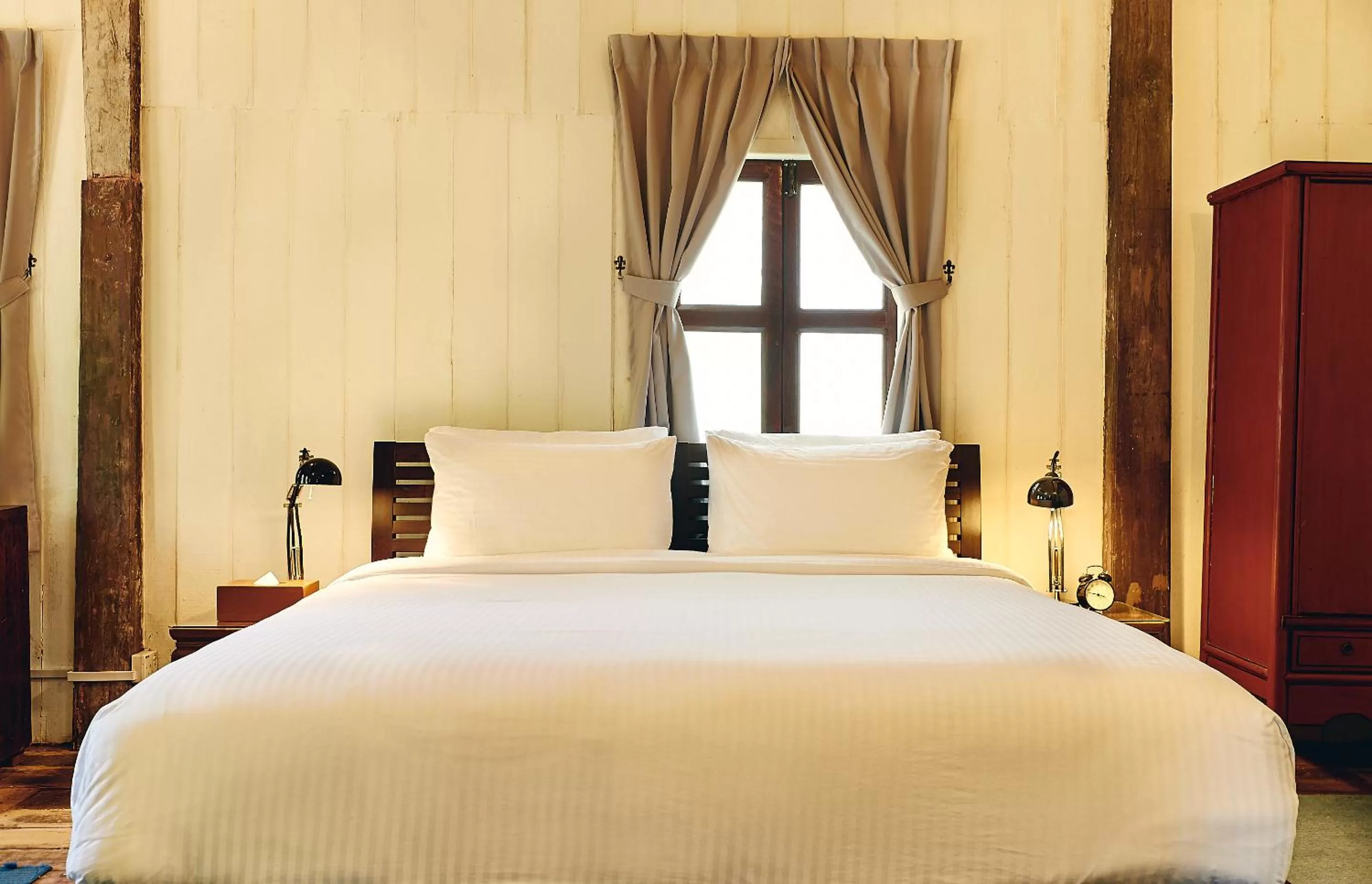 Bed in Temple Tree Resort